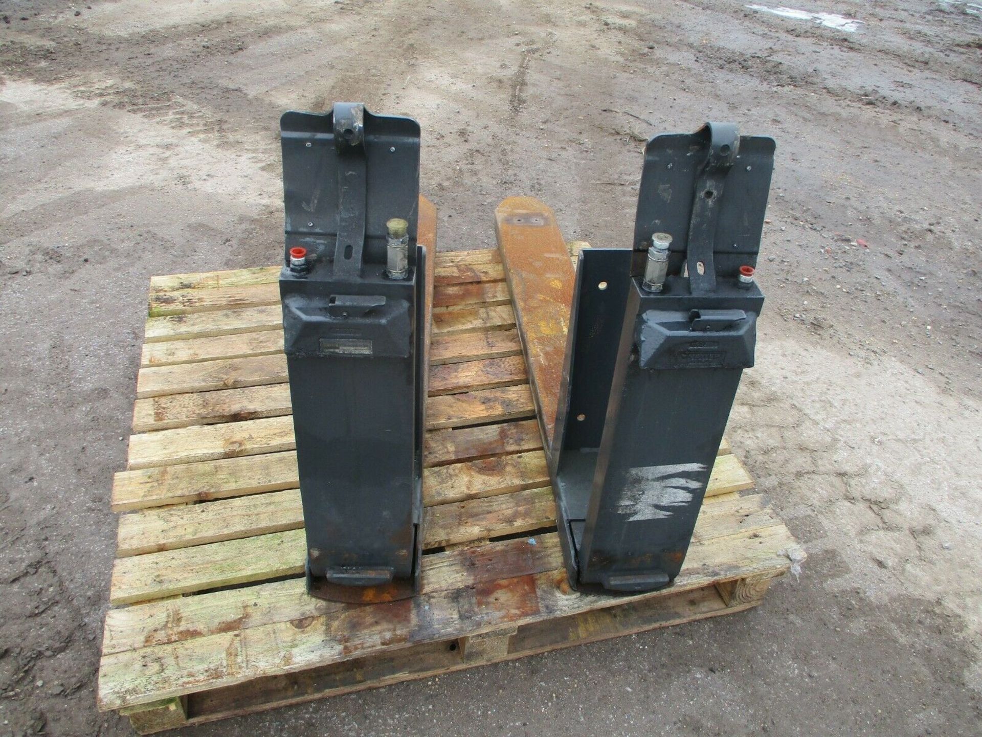 Kooi aap extending tines forks forklift - Image 3 of 4