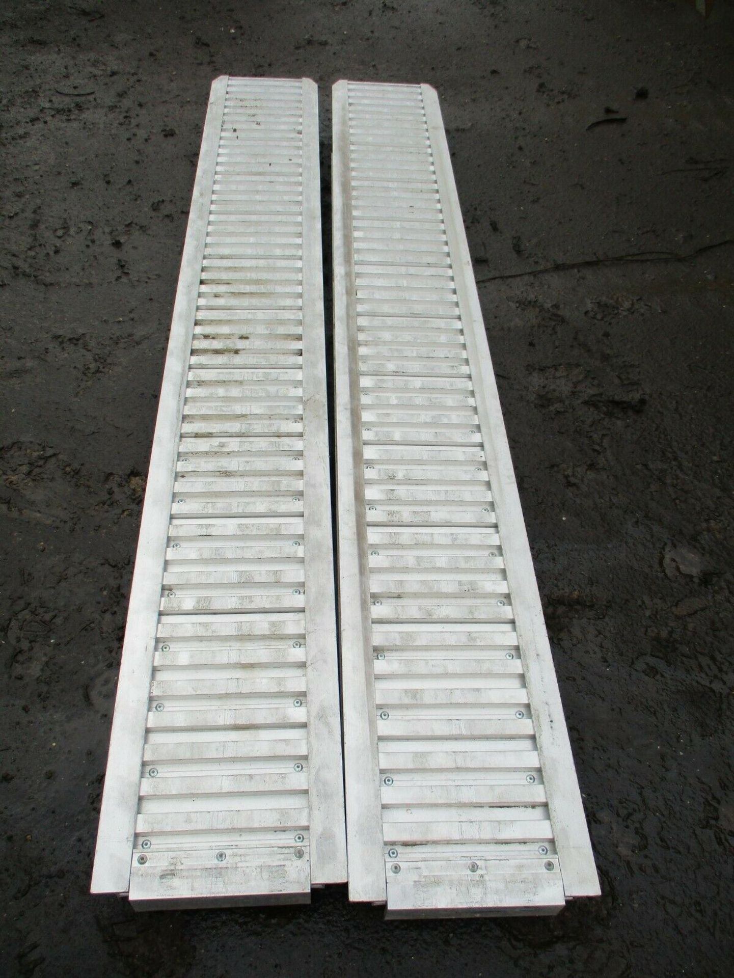 Ifor Williams 8ft feet Genuine Aluminium Lorry ramp ramps plant trailer loading - Image 3 of 3