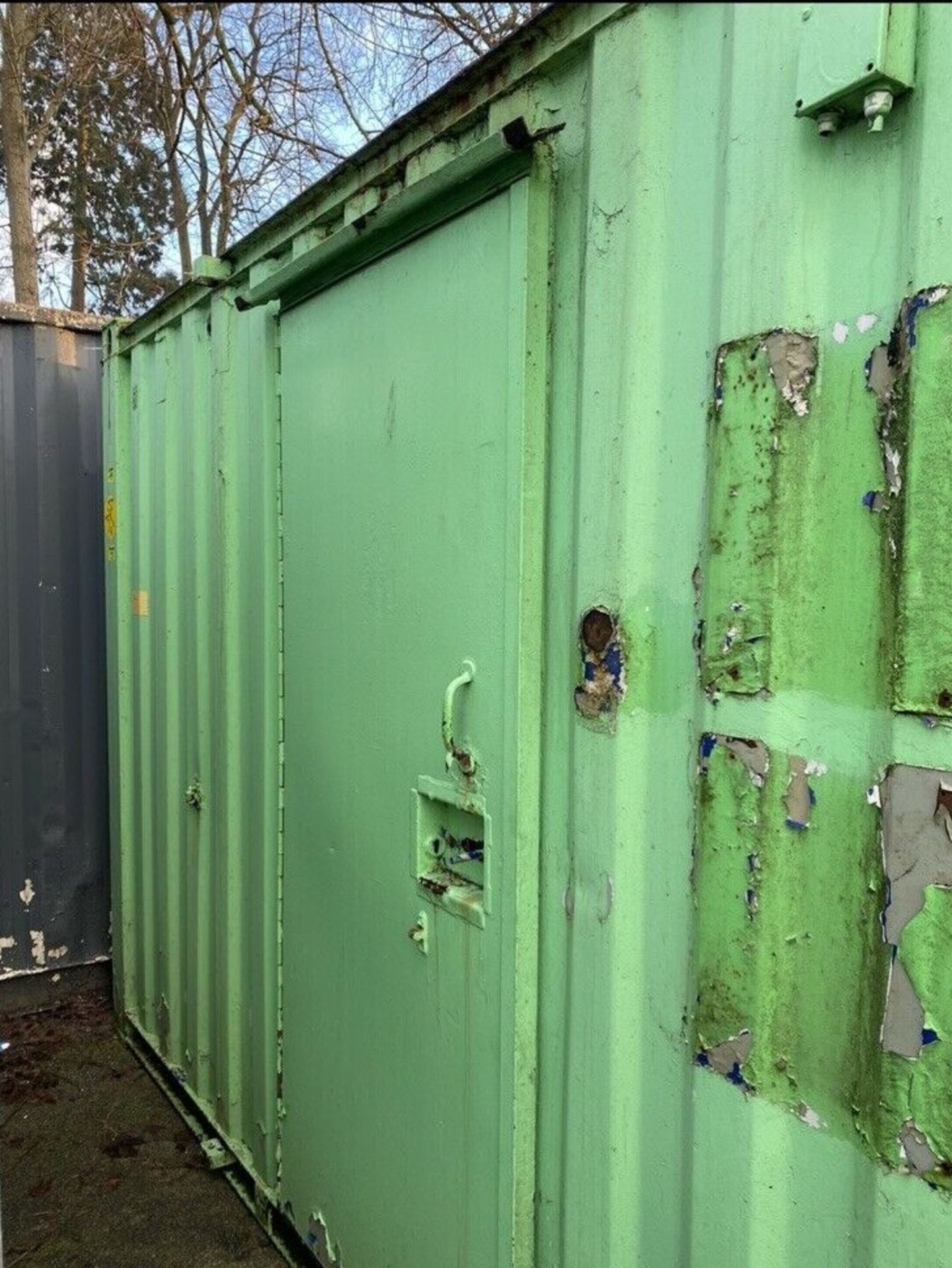 Site office / storage container - Image 4 of 9