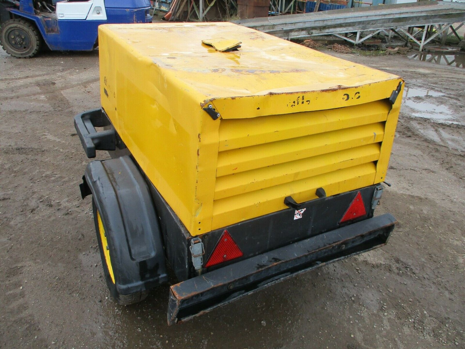 Atlas Copco XAS 36 Compressor - Image 4 of 7