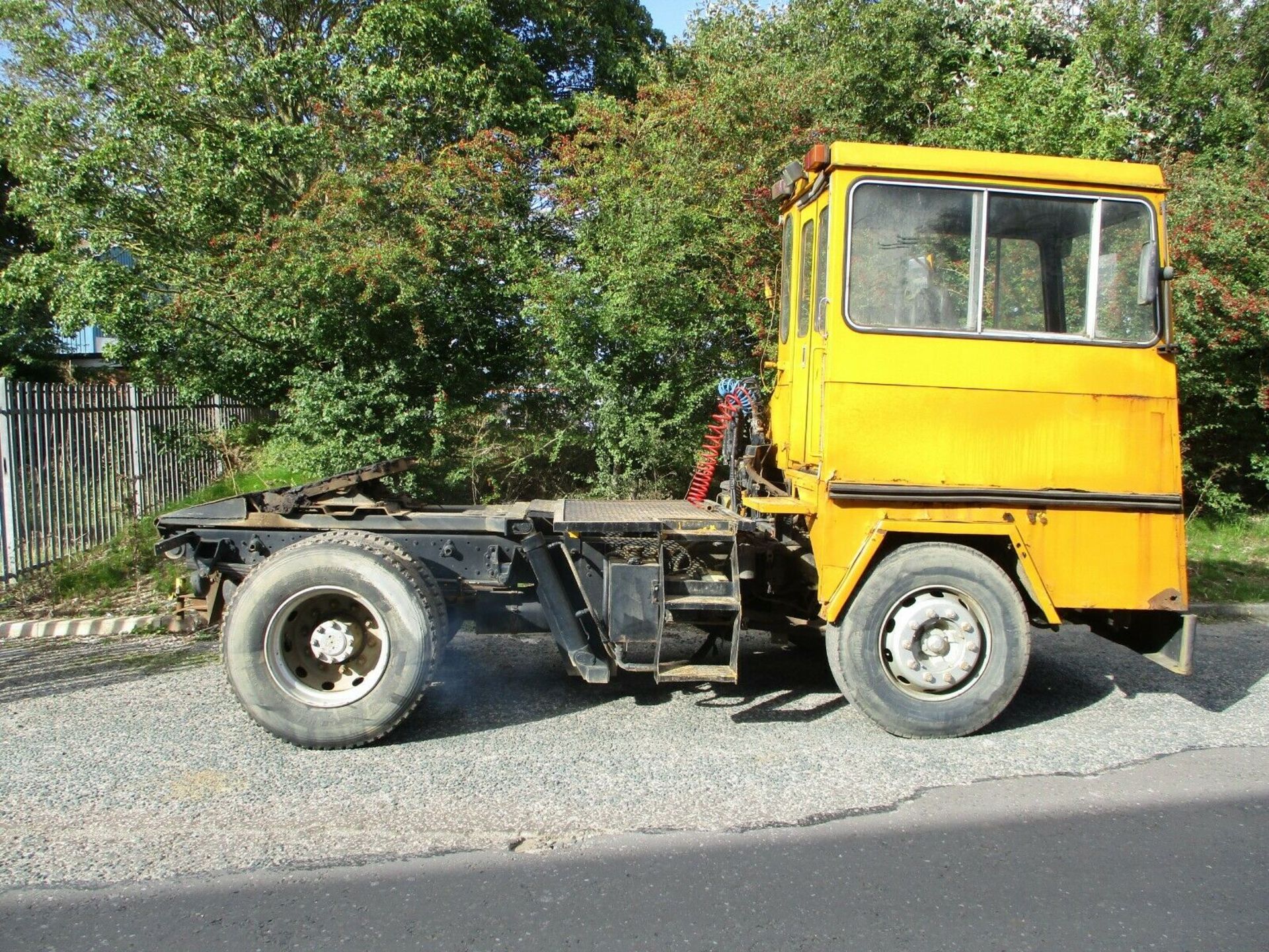 Reliance Dock spotter shunter tow tug tractor unit