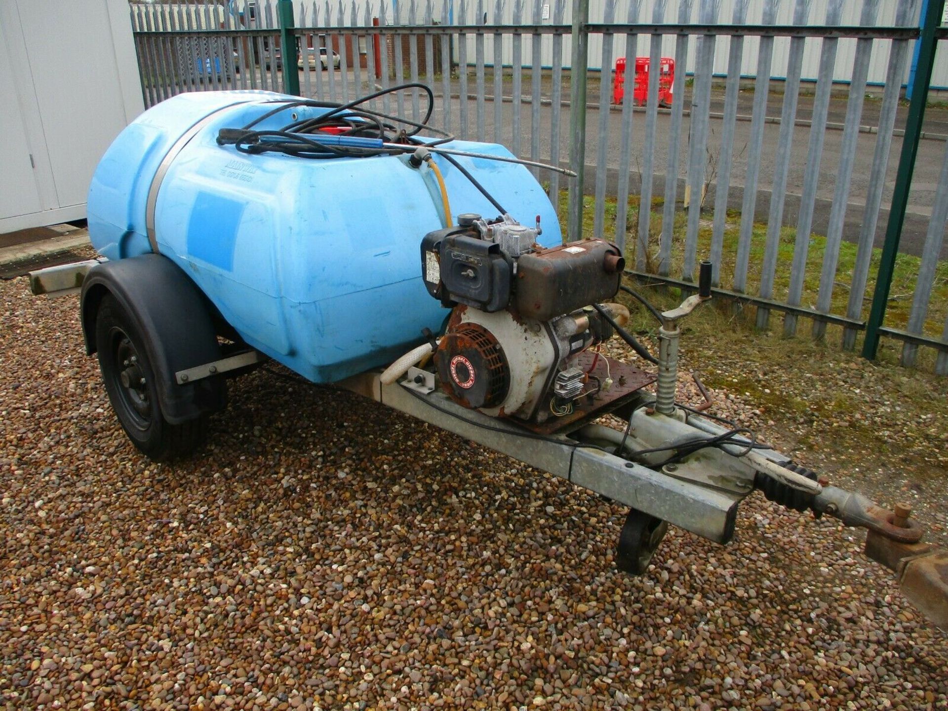 Towable bowser diesel power pressure washer - Image 2 of 7