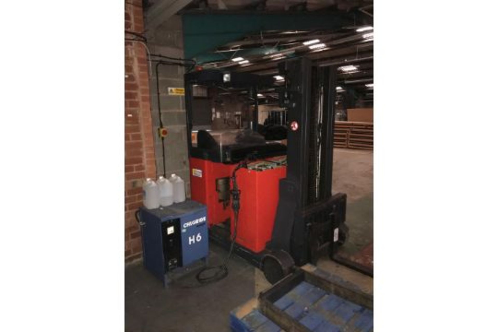Reach Truck - Image 6 of 9
