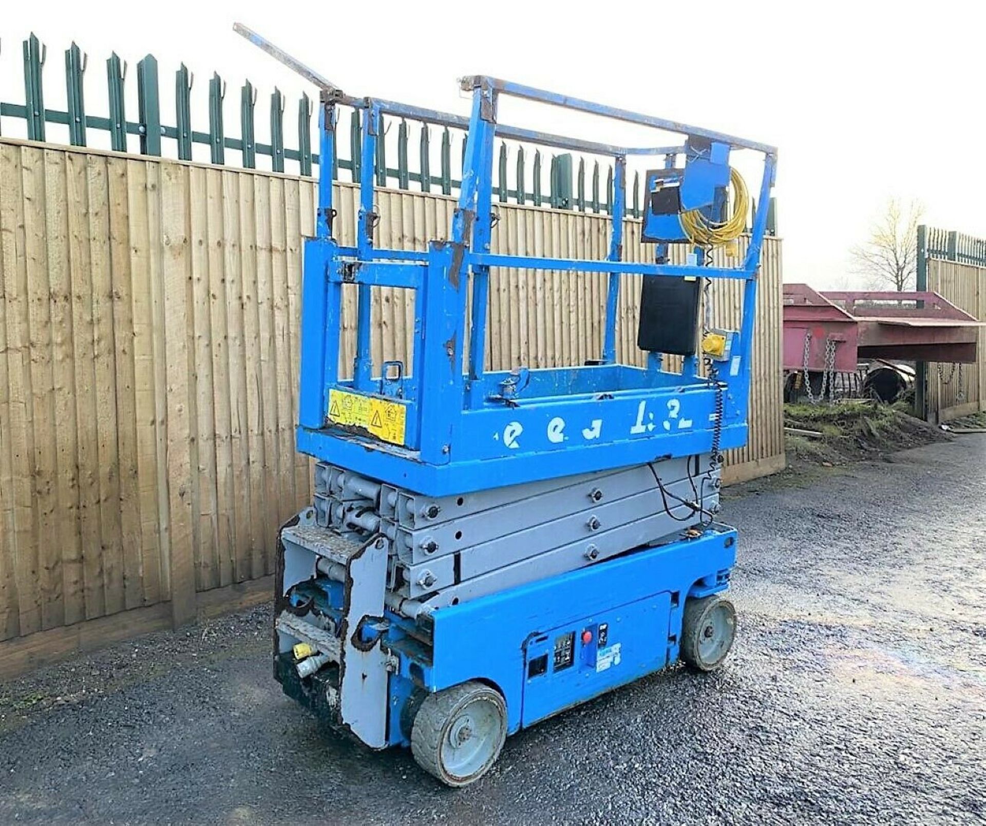 Genie GS1932 Electric Scissor Lift2015 - Image 3 of 11