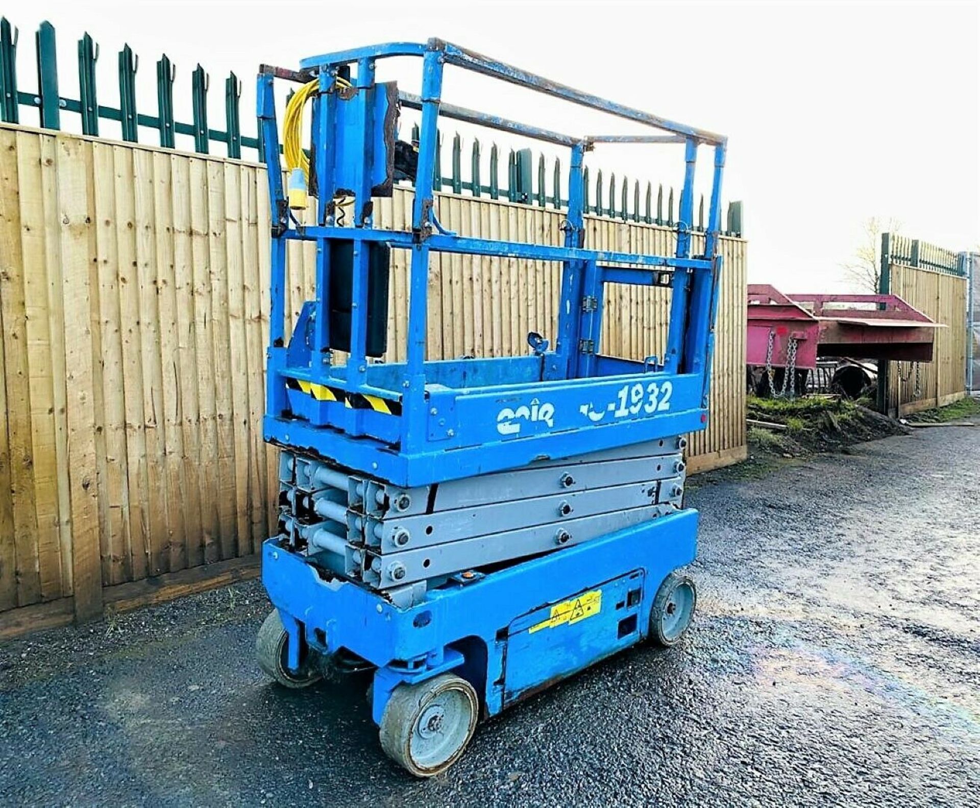 Genie GS1932 Electric Scissor Lift2015 - Image 4 of 11