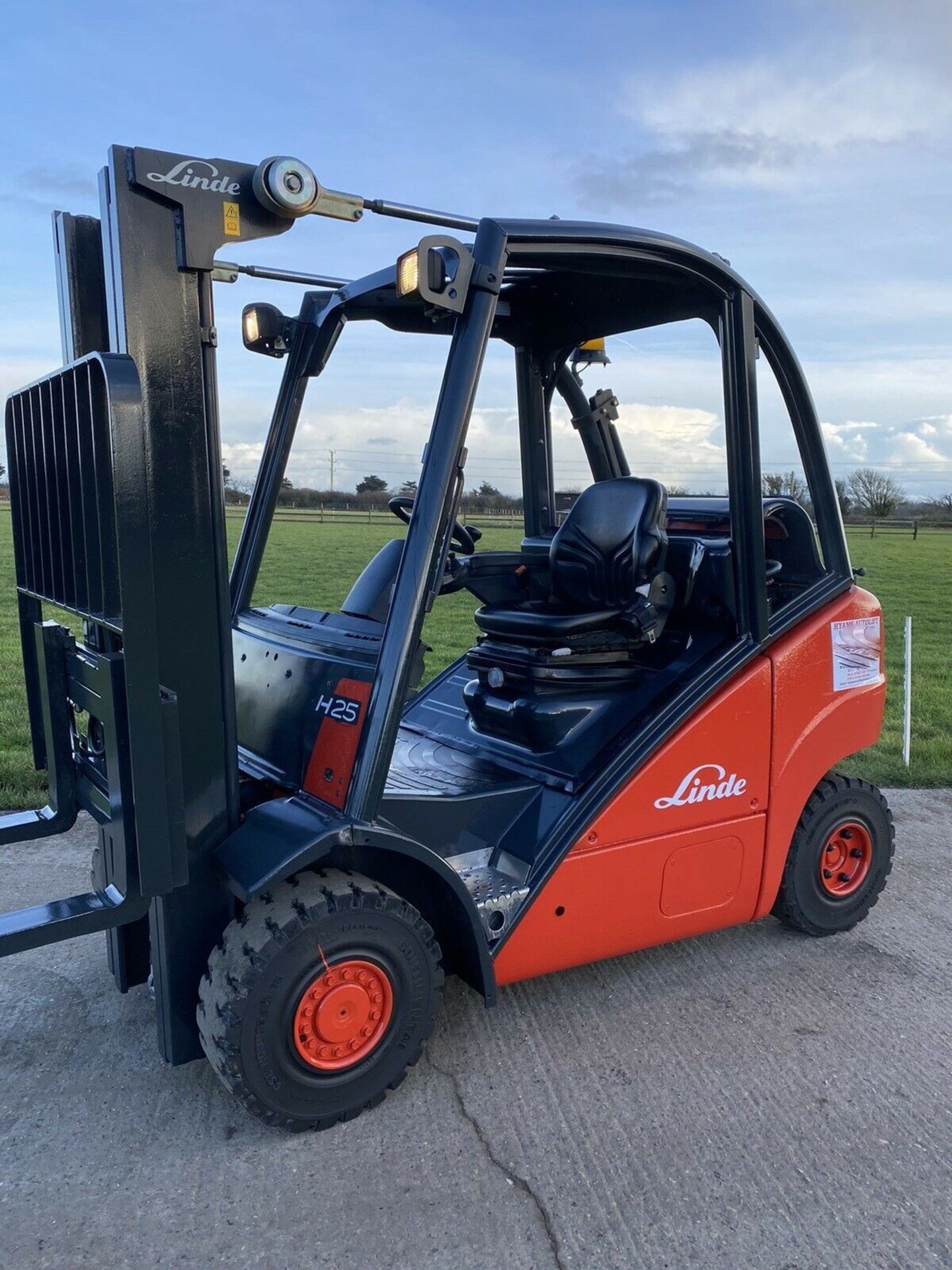 Linde H25t gas forklift - Image 7 of 7