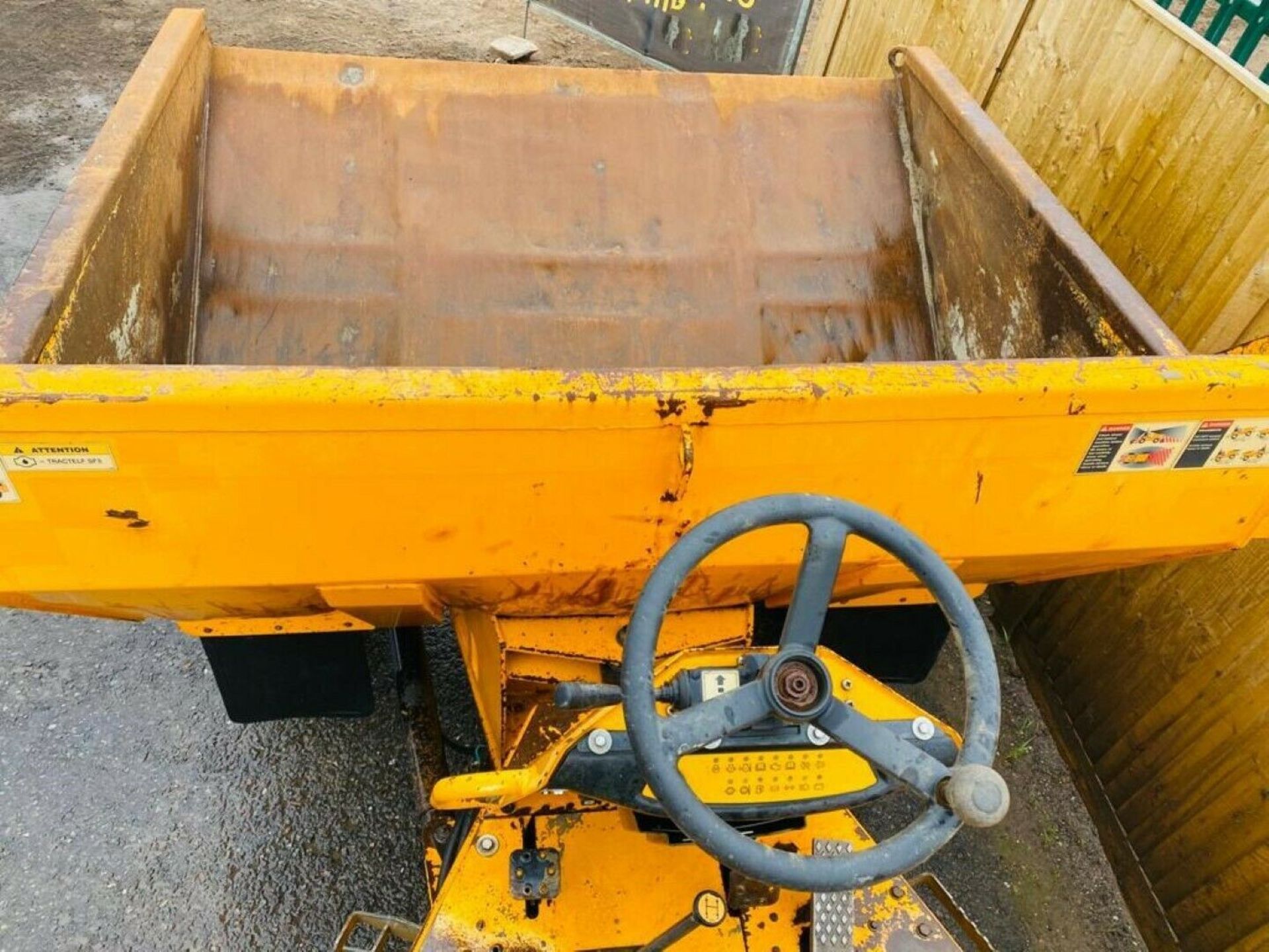 Thwaites 6 Ton Dumper (2014) - Image 9 of 12