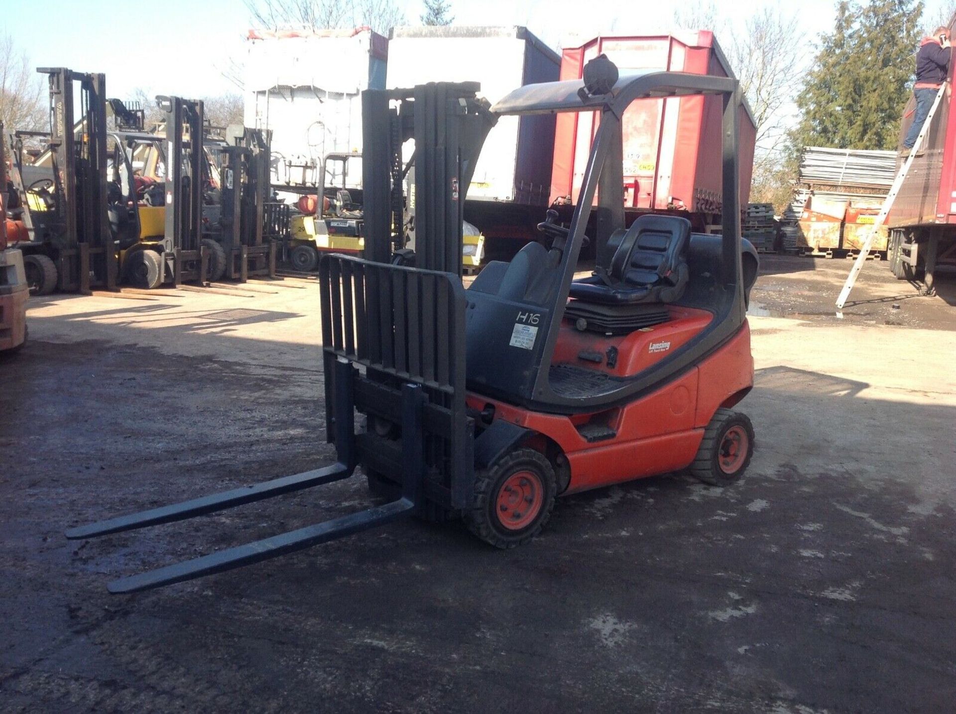 Linde 1.6 ton gas forklift