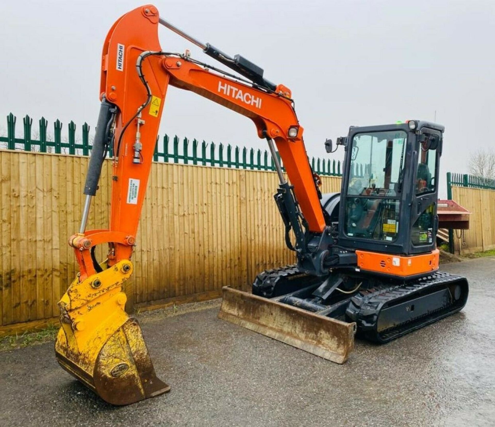 Hitachi ZX48U-5A CLR Excavator / Digger (2017) - Image 3 of 12