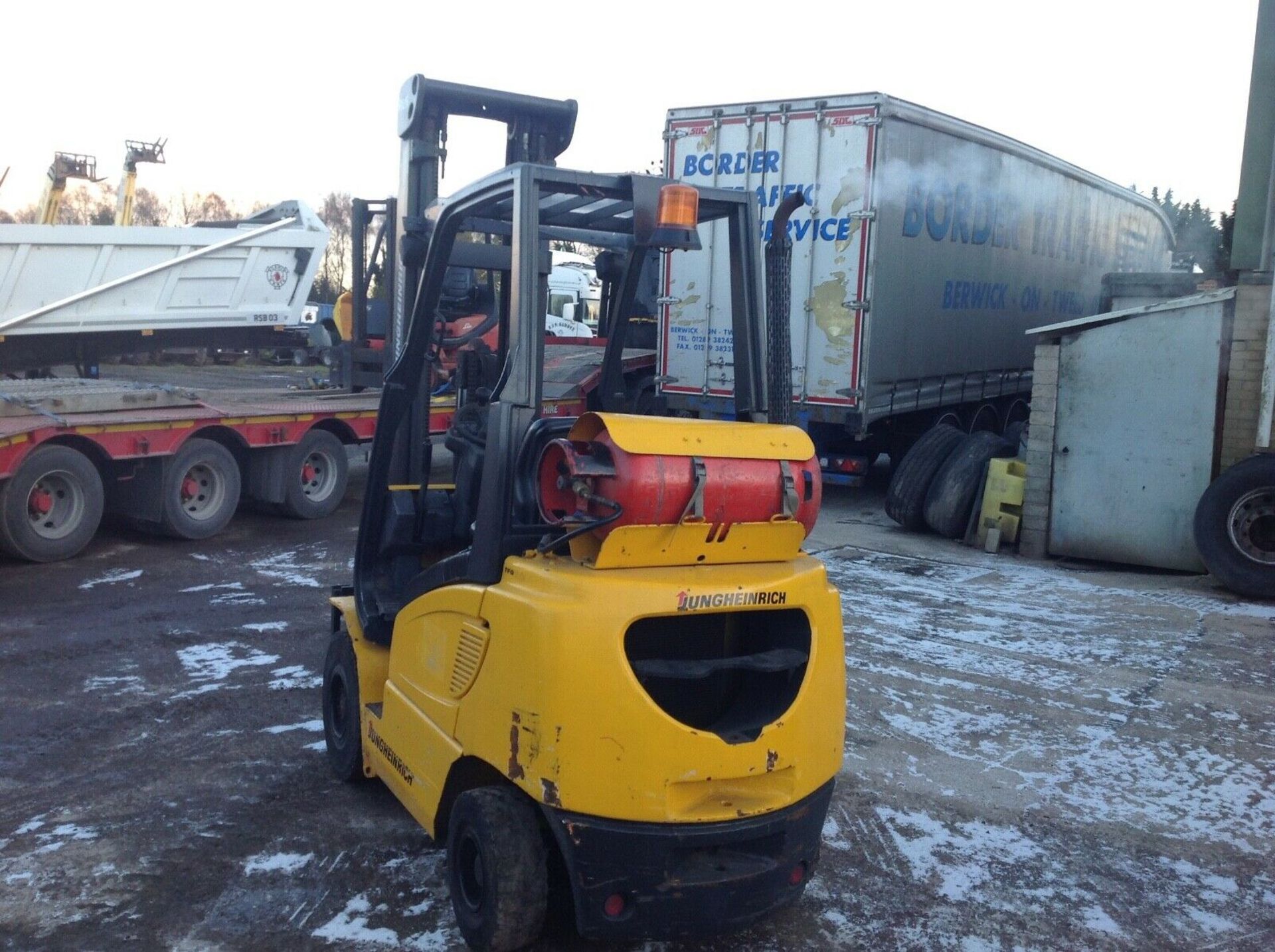 Jungheinrich 2ton gas forklift - Image 2 of 5