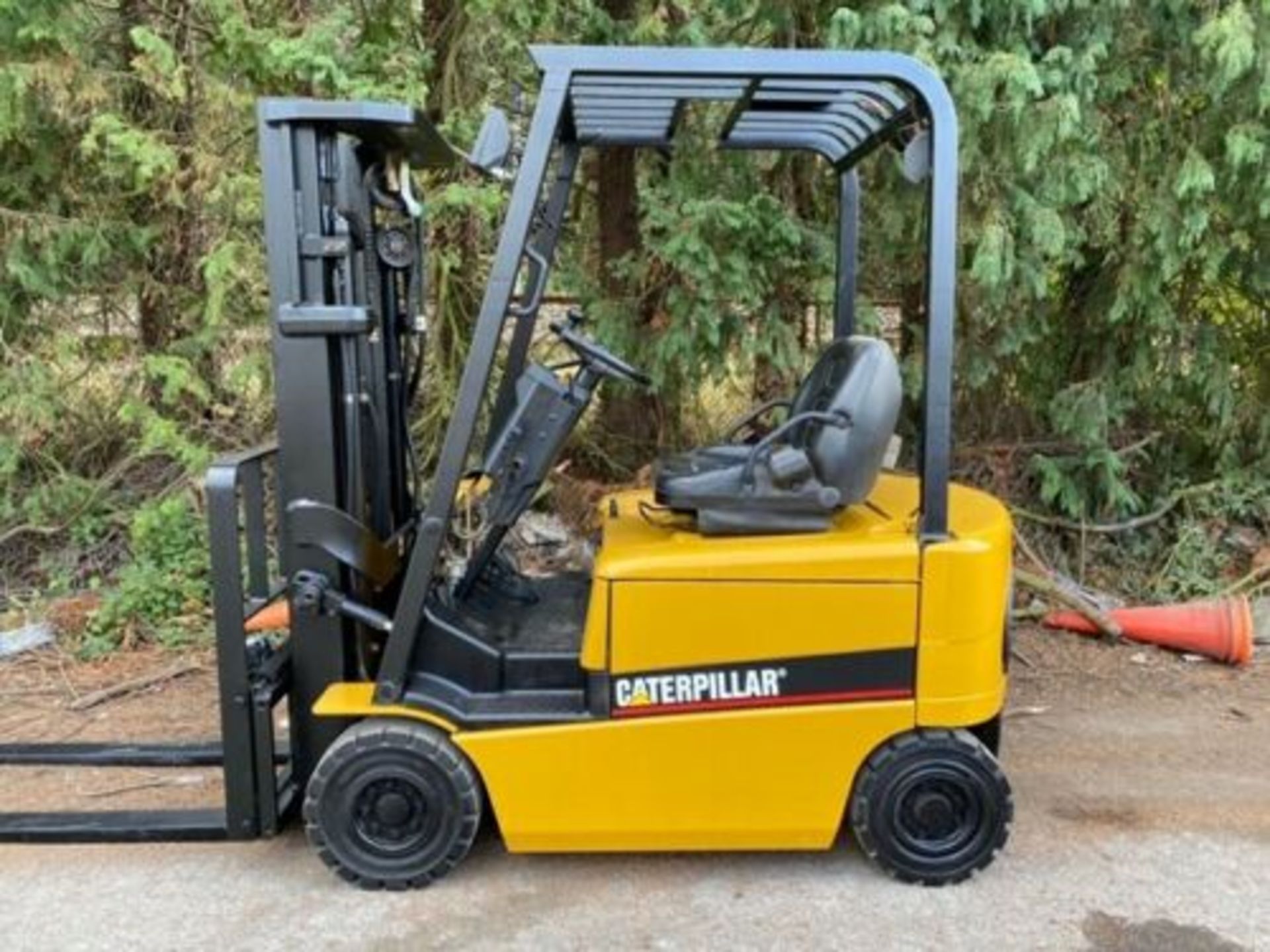 Caterpillar 1.6 tonne Electric Forklift, - Image 4 of 6