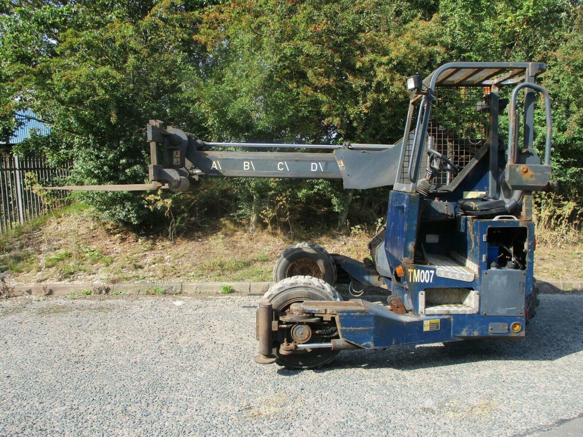 Moffett Mounty Forklift - Image 4 of 11