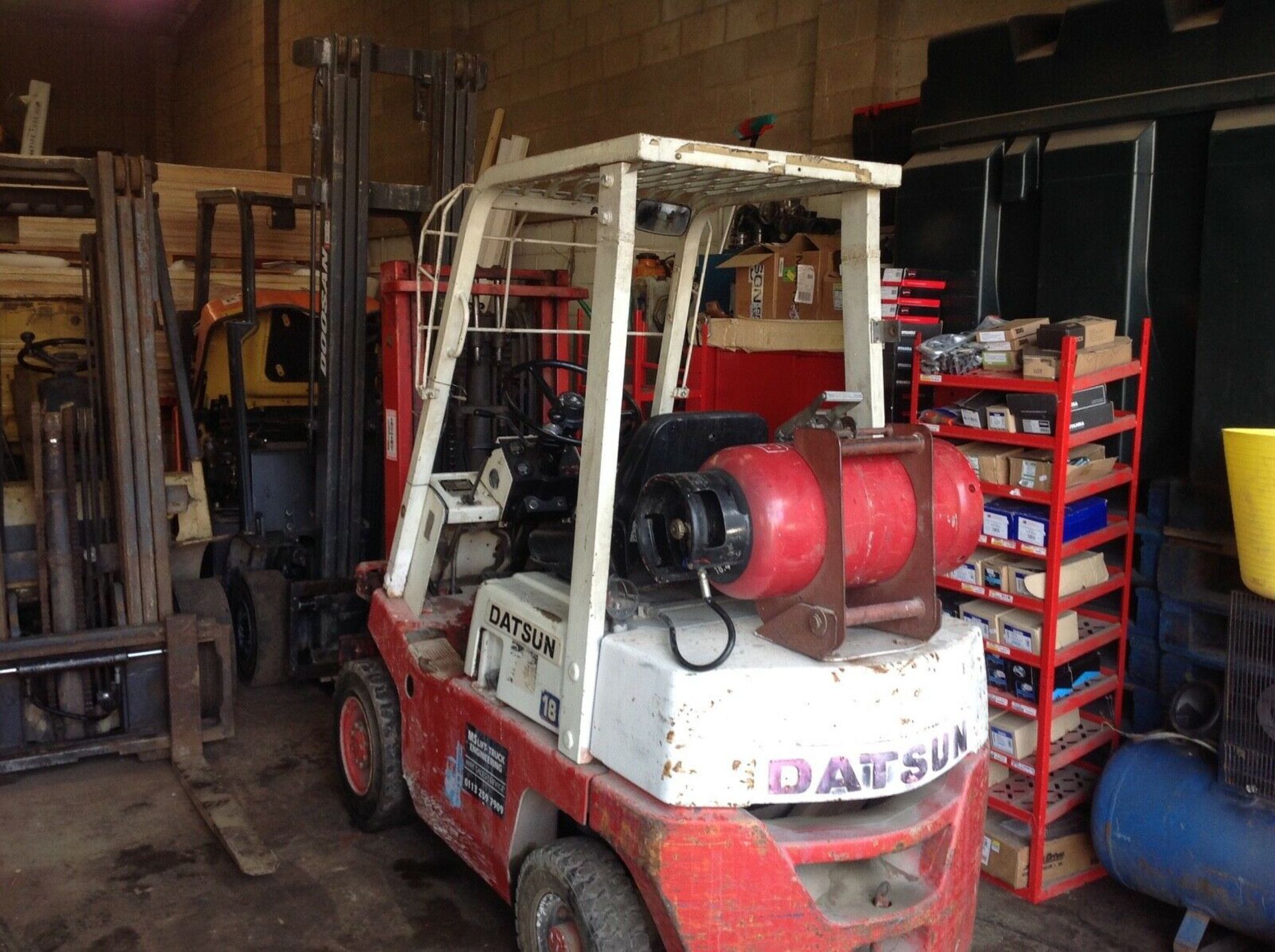 Datsun 1.8 Tonne Gas Forklift - Image 4 of 4