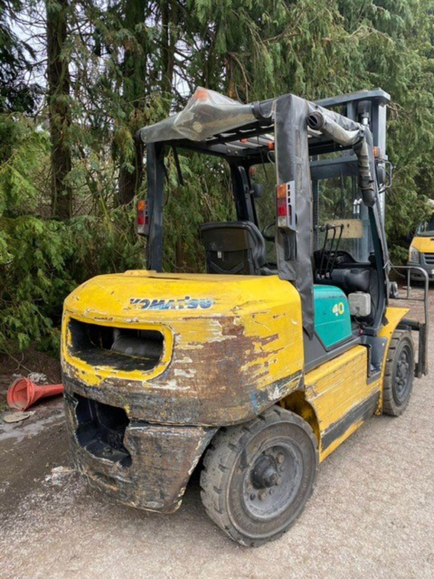 Komatsu 4 tonne diesel forklift - Image 2 of 5