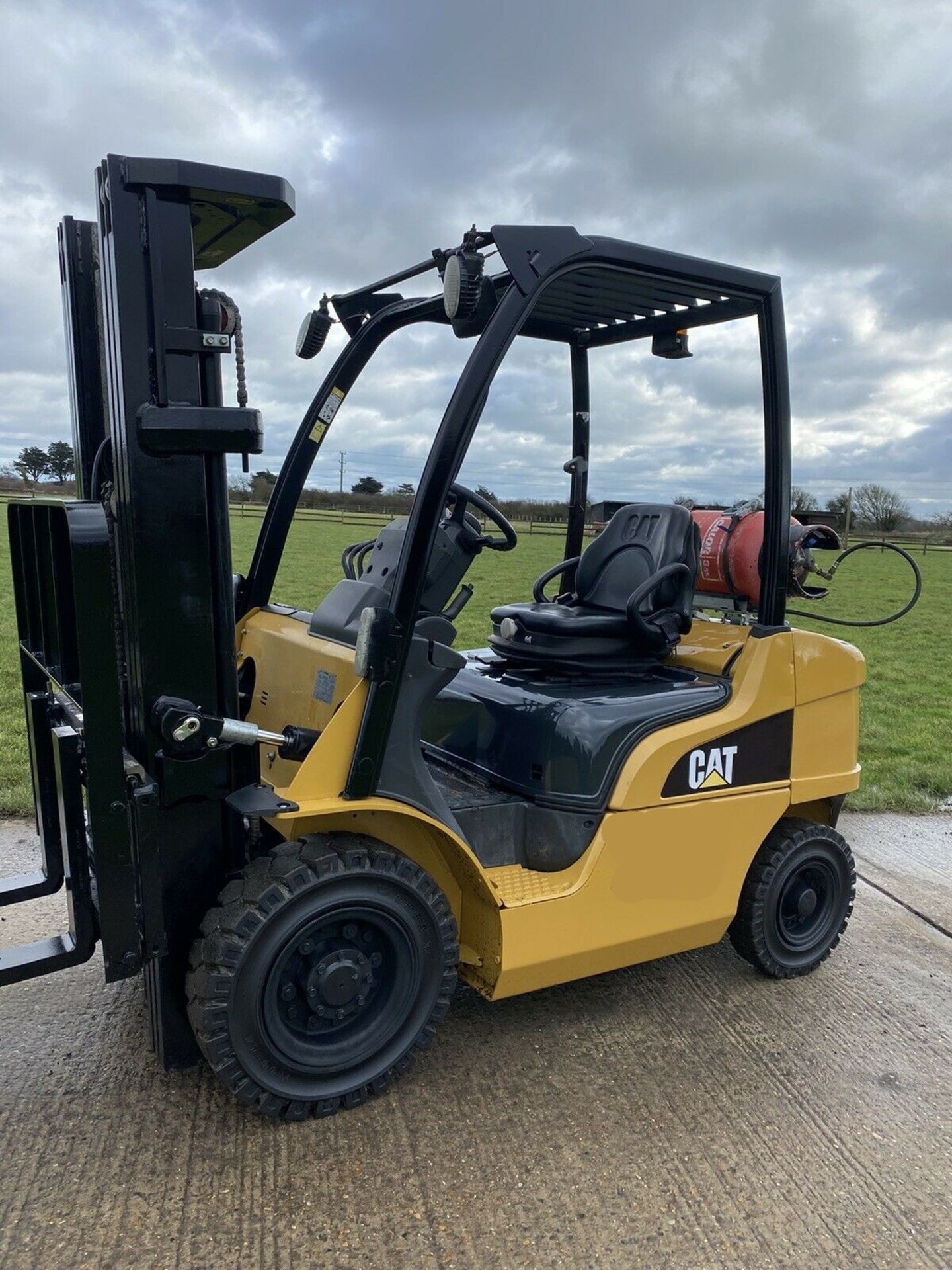 Cat Container Spec Gas Forklift - Image 2 of 7