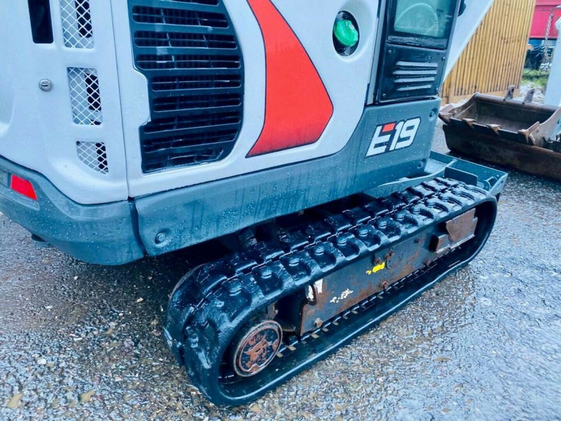 Bobcat E19 Excavator 2018 - Image 10 of 12