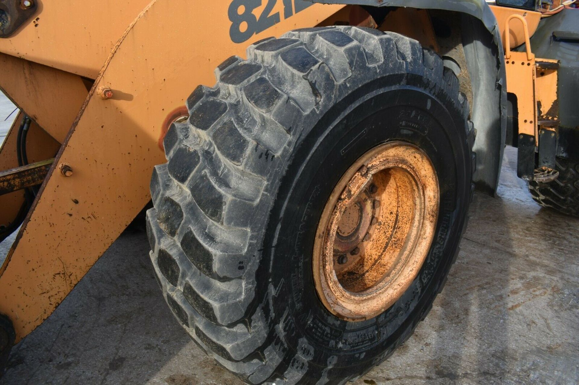 2010 CASE 821E Wheel Loader - Image 7 of 12