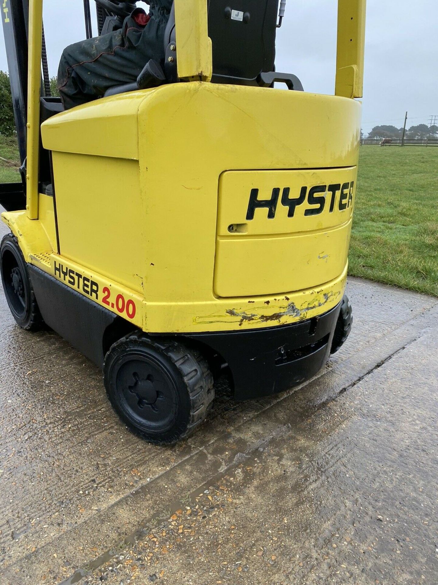 Hyster 2 Tonne Electric Forklift - Image 6 of 6