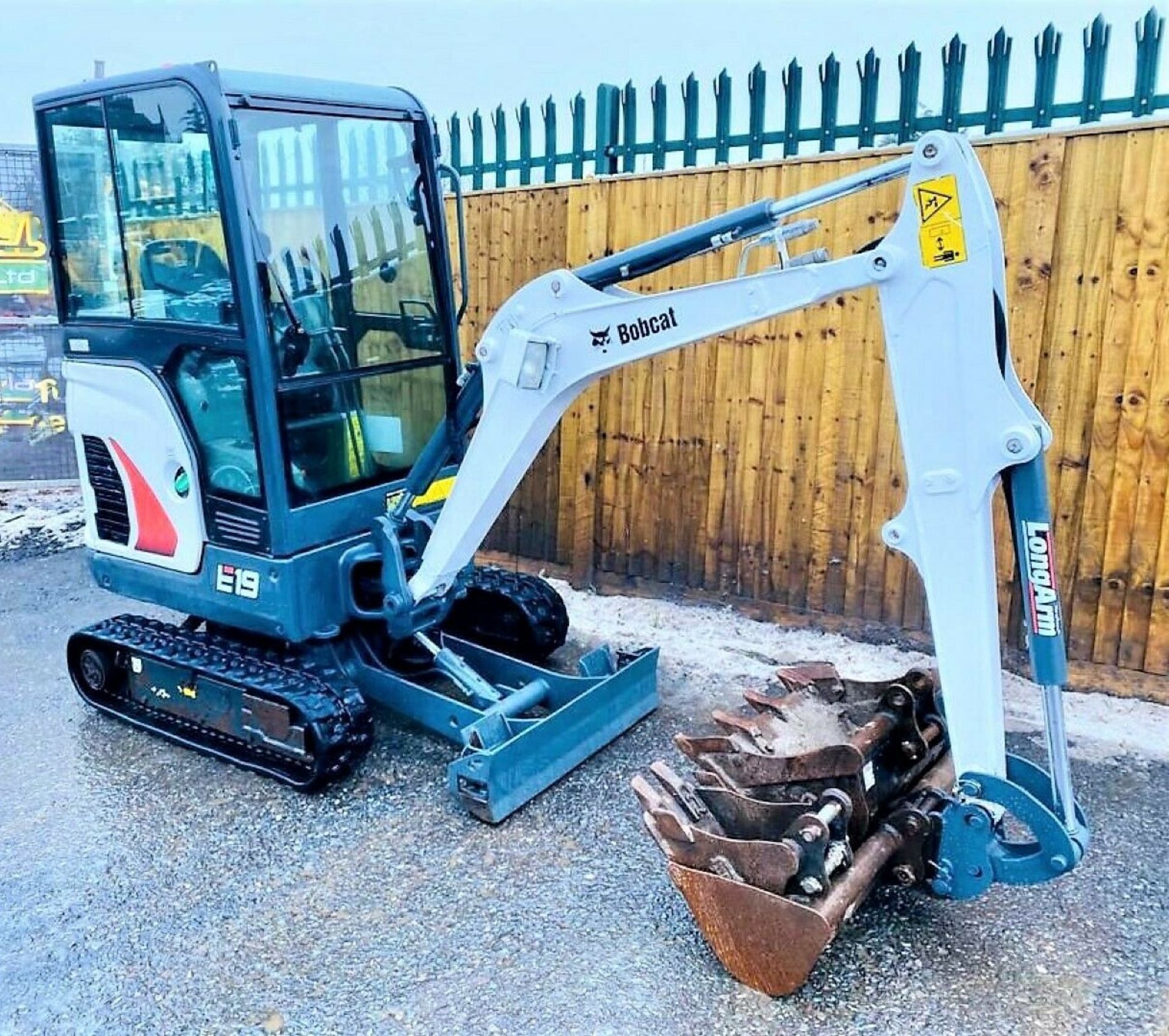 Bobcat E19 Excavator 2018 - Image 2 of 12