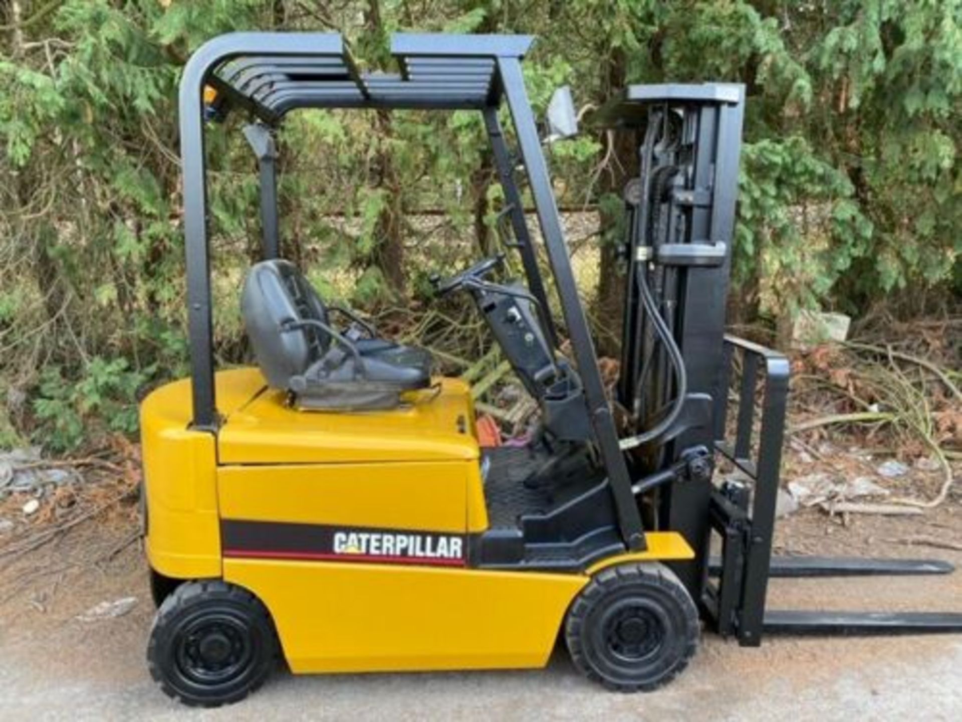 Caterpillar 1.6 tonne Electric Forklift,