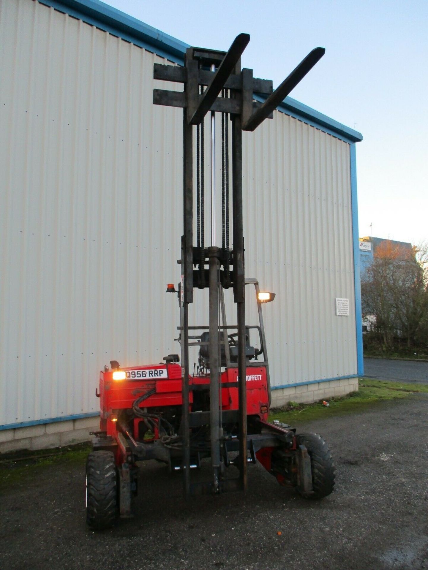 Moffett Mounty Forklift - Image 6 of 12