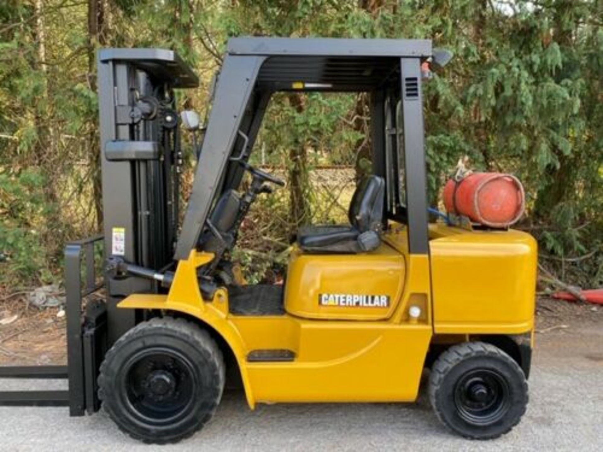 Caterpillar 3.0 tonne Gas Forklift, - Image 2 of 8