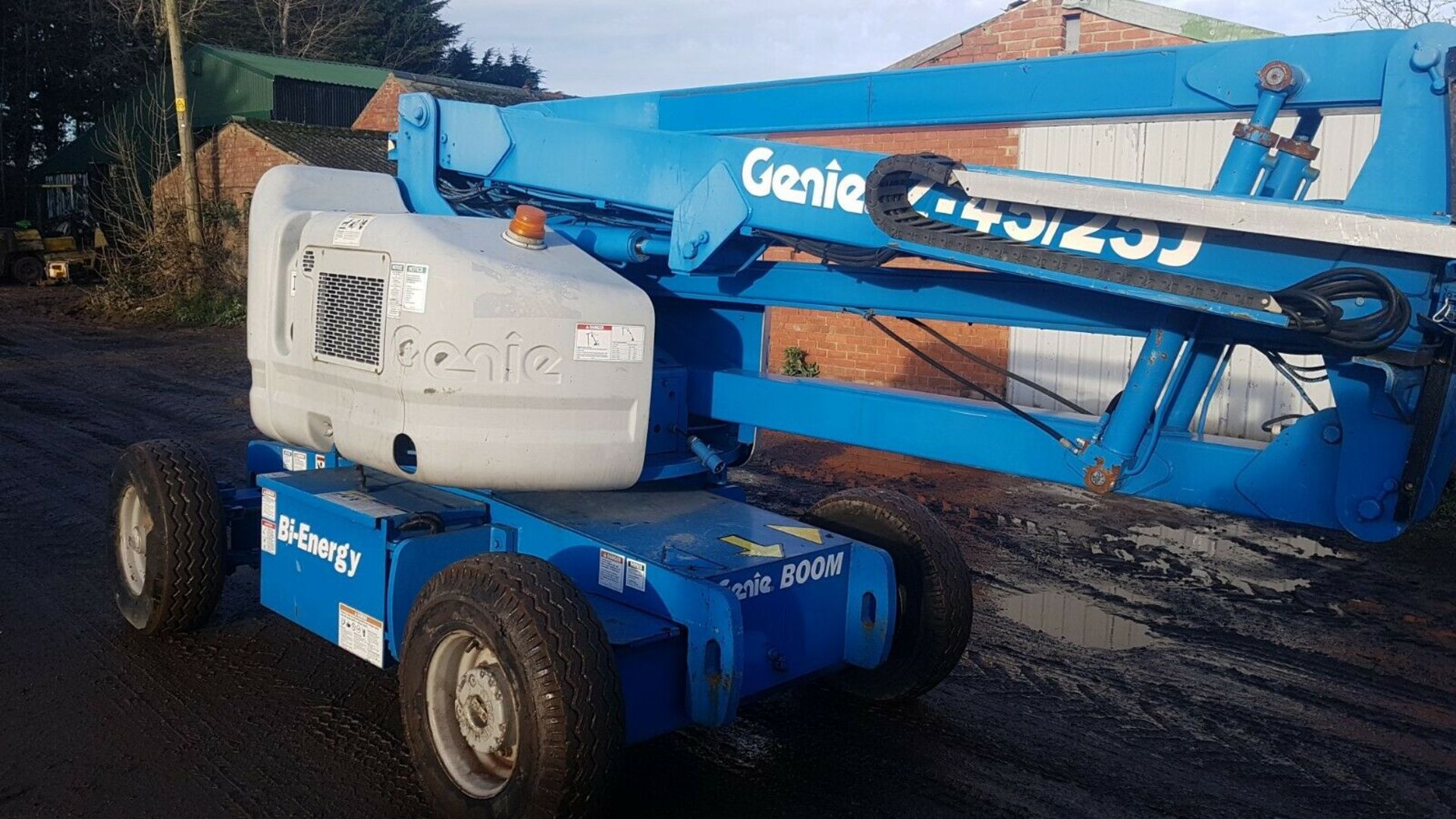 Genie Z45/25J Bi Fuel Cherry Picker - Image 6 of 7