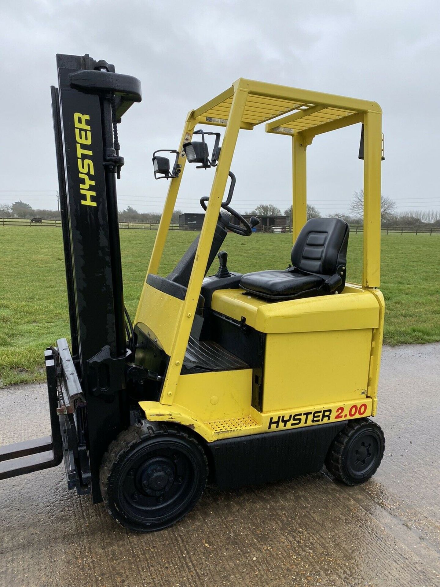 Hyster 2 Tonne Electric Forklift