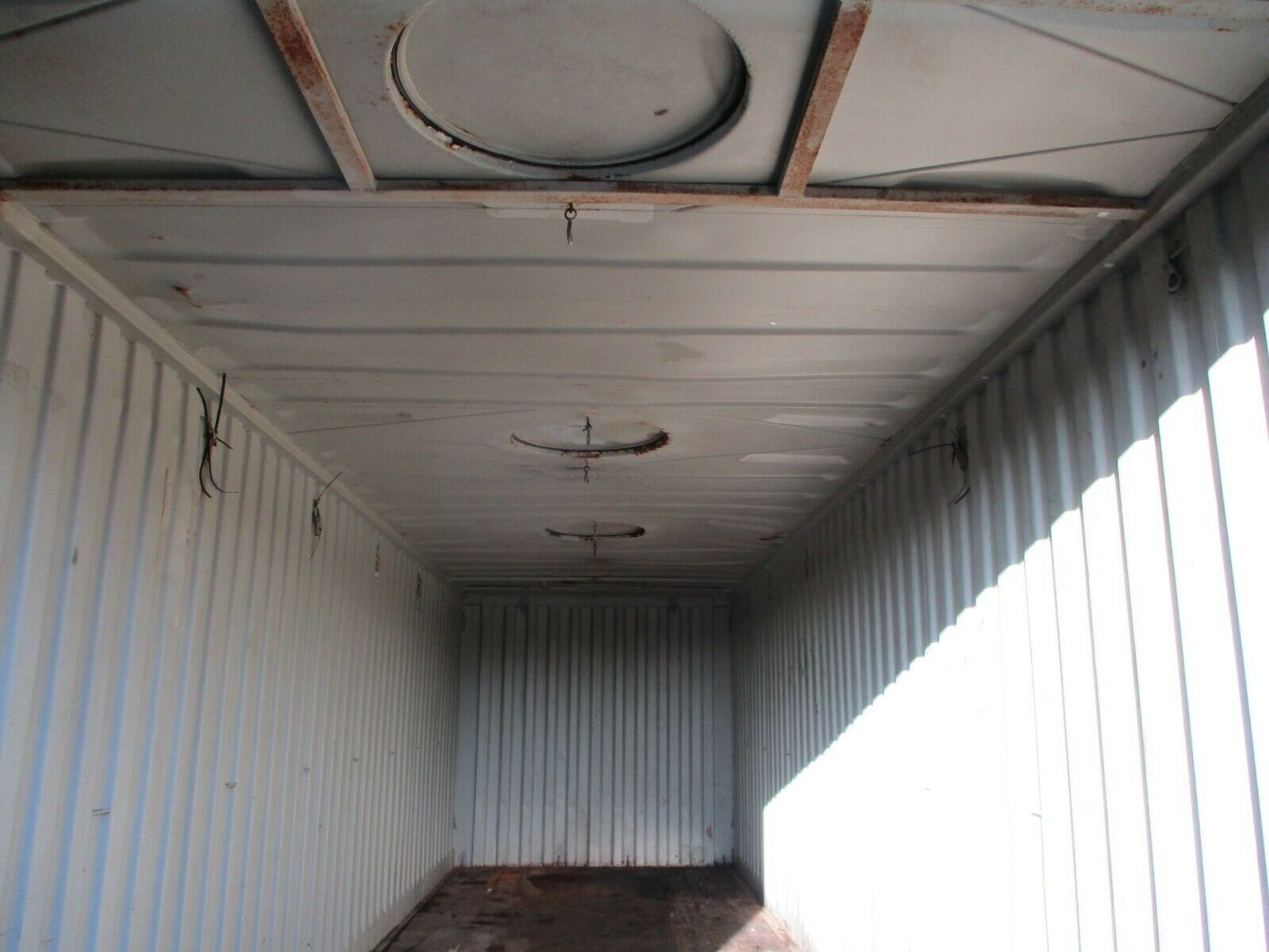 30 Foot Shipping Container - Image 2 of 11