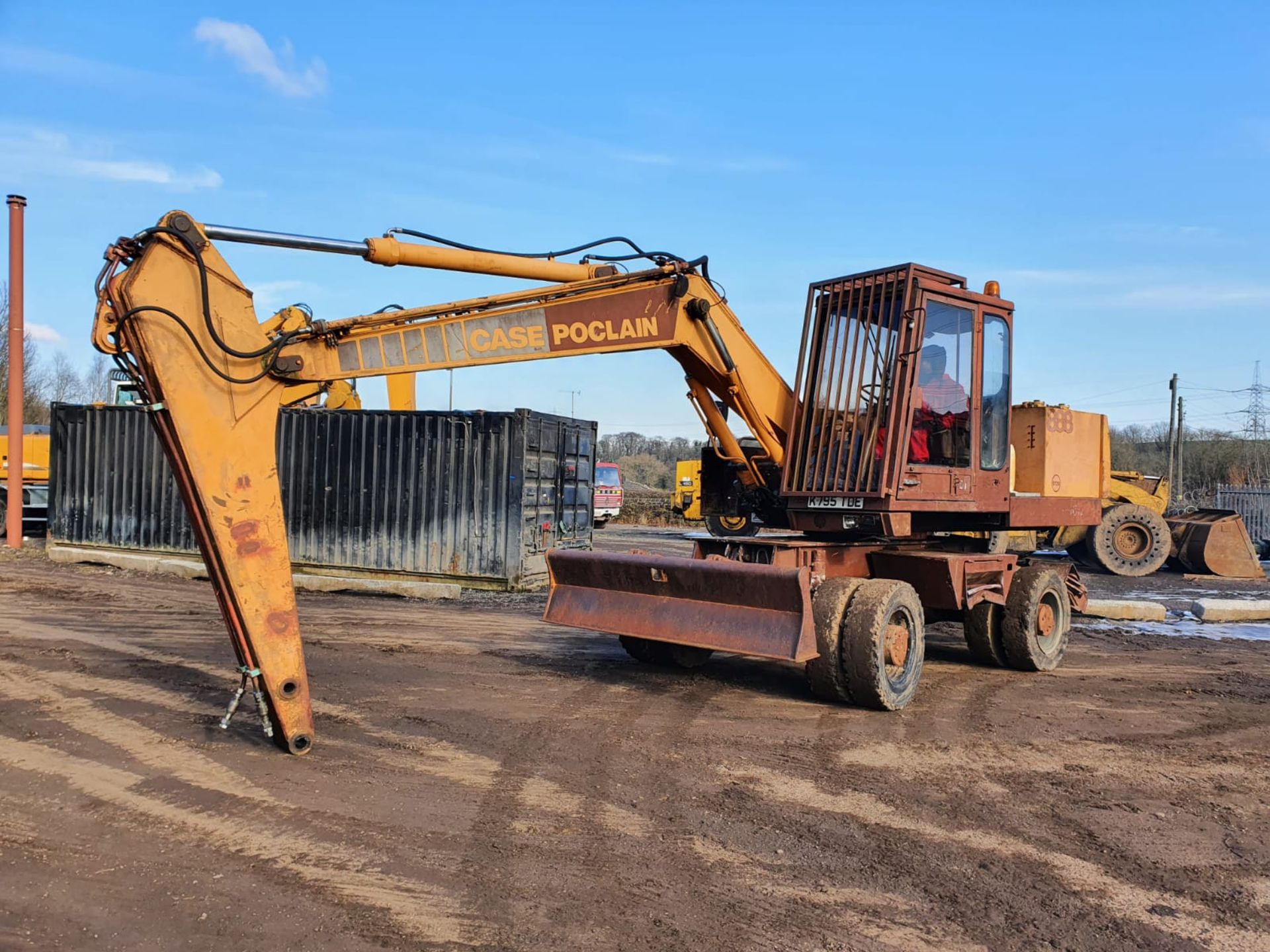 Case 888 Wheeled Excavator, 1992, 18 tonnes, direct from work, blade and stabilizers Appraisal: - Image 2 of 2