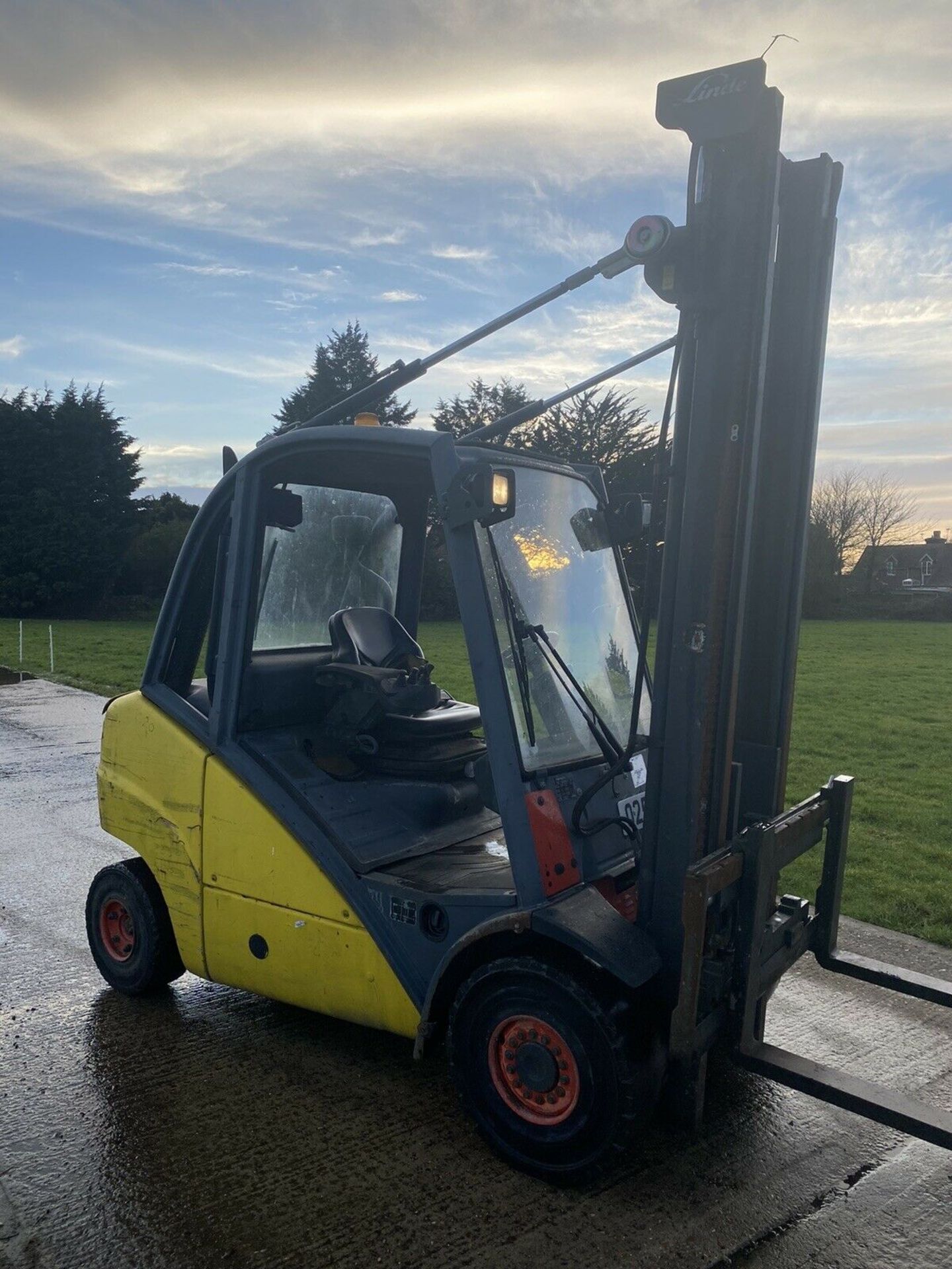 Linde H35d diesel forklift truck - Image 2 of 2