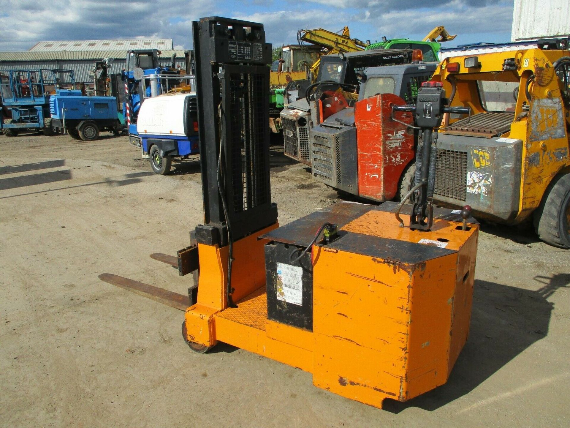 Pimespo pedestrian fork diesel 1.2t Lift - Image 3 of 4