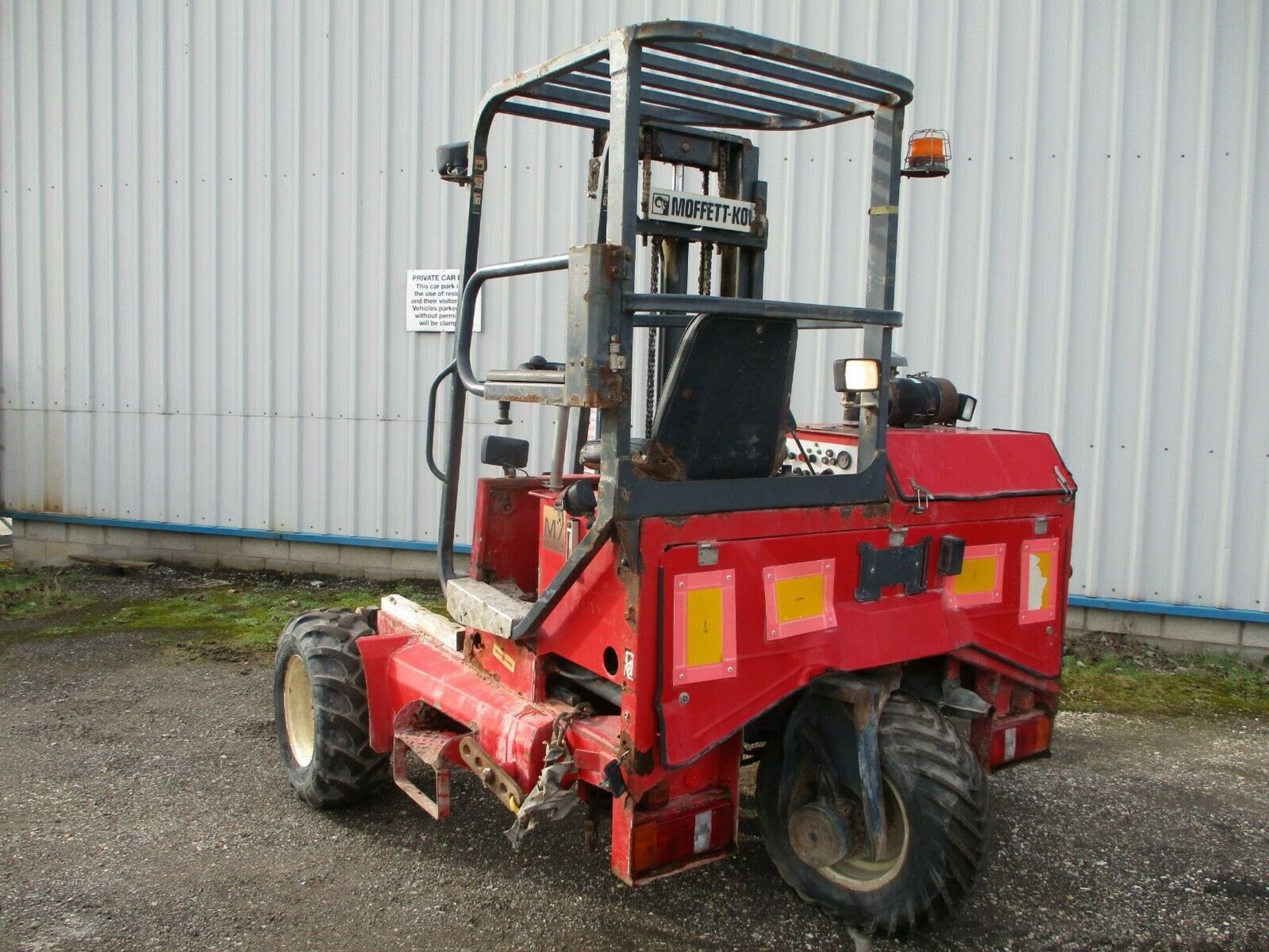 2005 Moffett mounty M7 24.4w truck mounted forklif - Image 7 of 12