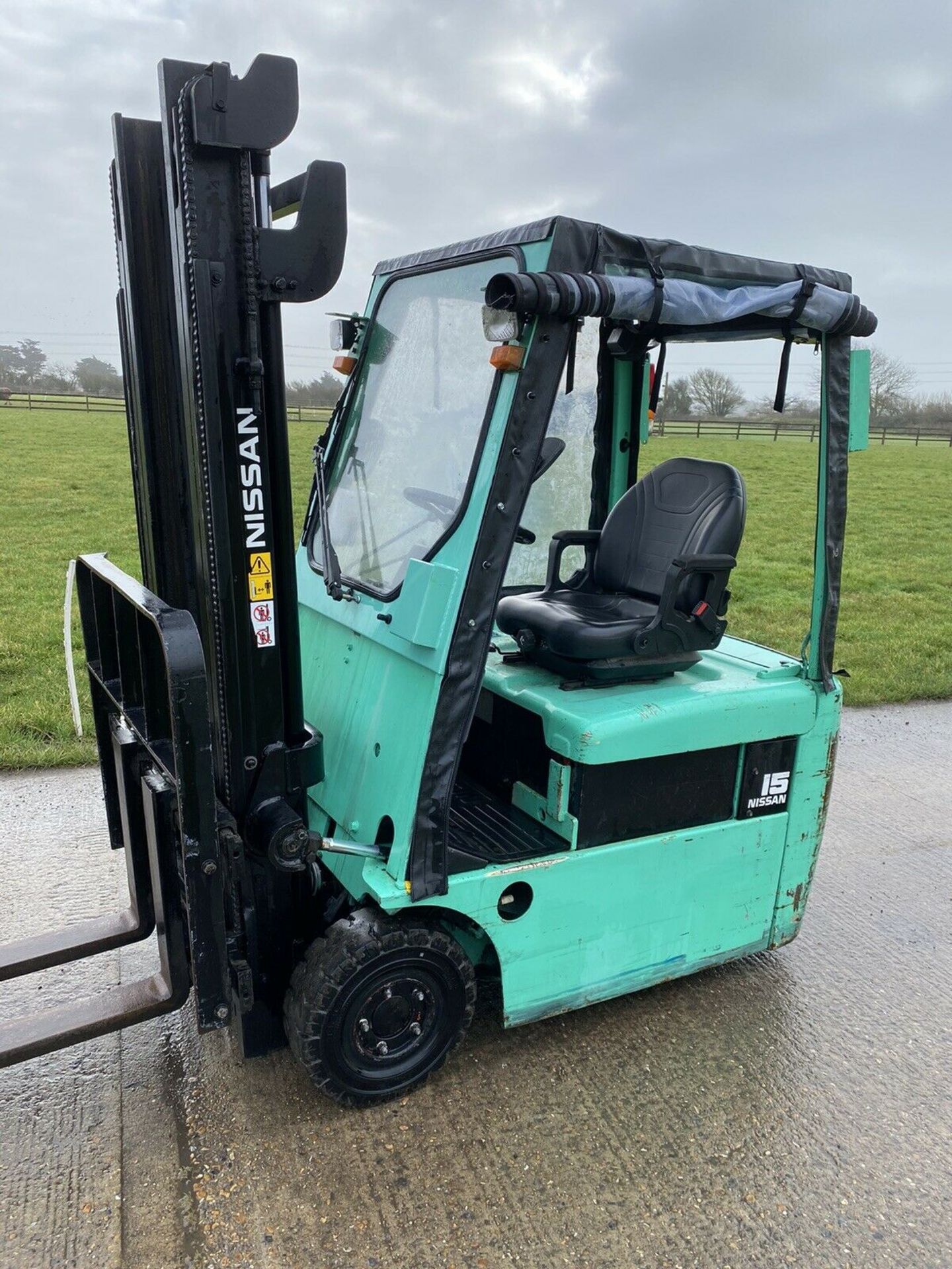 Nissan 1.5 Tonne Electric forklift truck