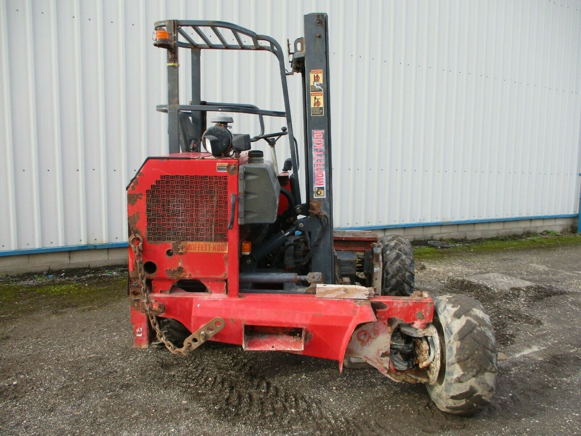 2005 Moffett mounty M7 24.4w truck mounted forklif