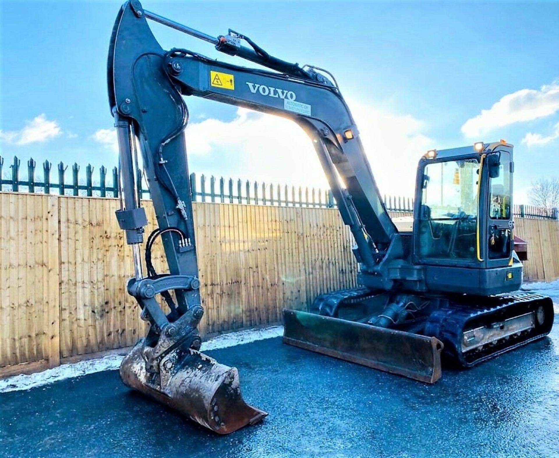 Volvo ECR88D Excavator 2014 - Image 3 of 12