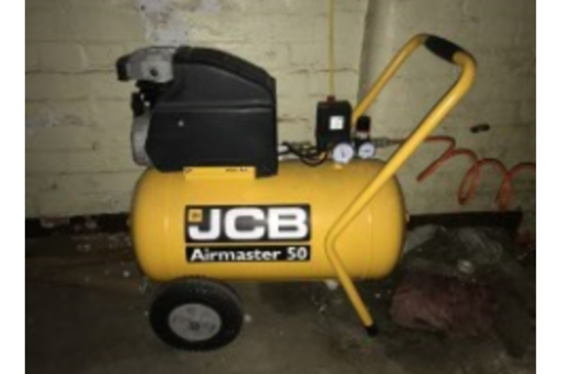 JCB 50ltr Air Compressor