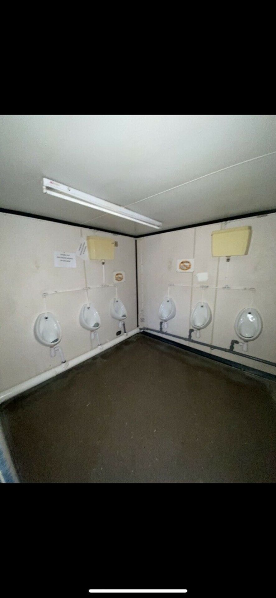 32ft 6 + 1 Male & Female Toilet Block - Image 8 of 10