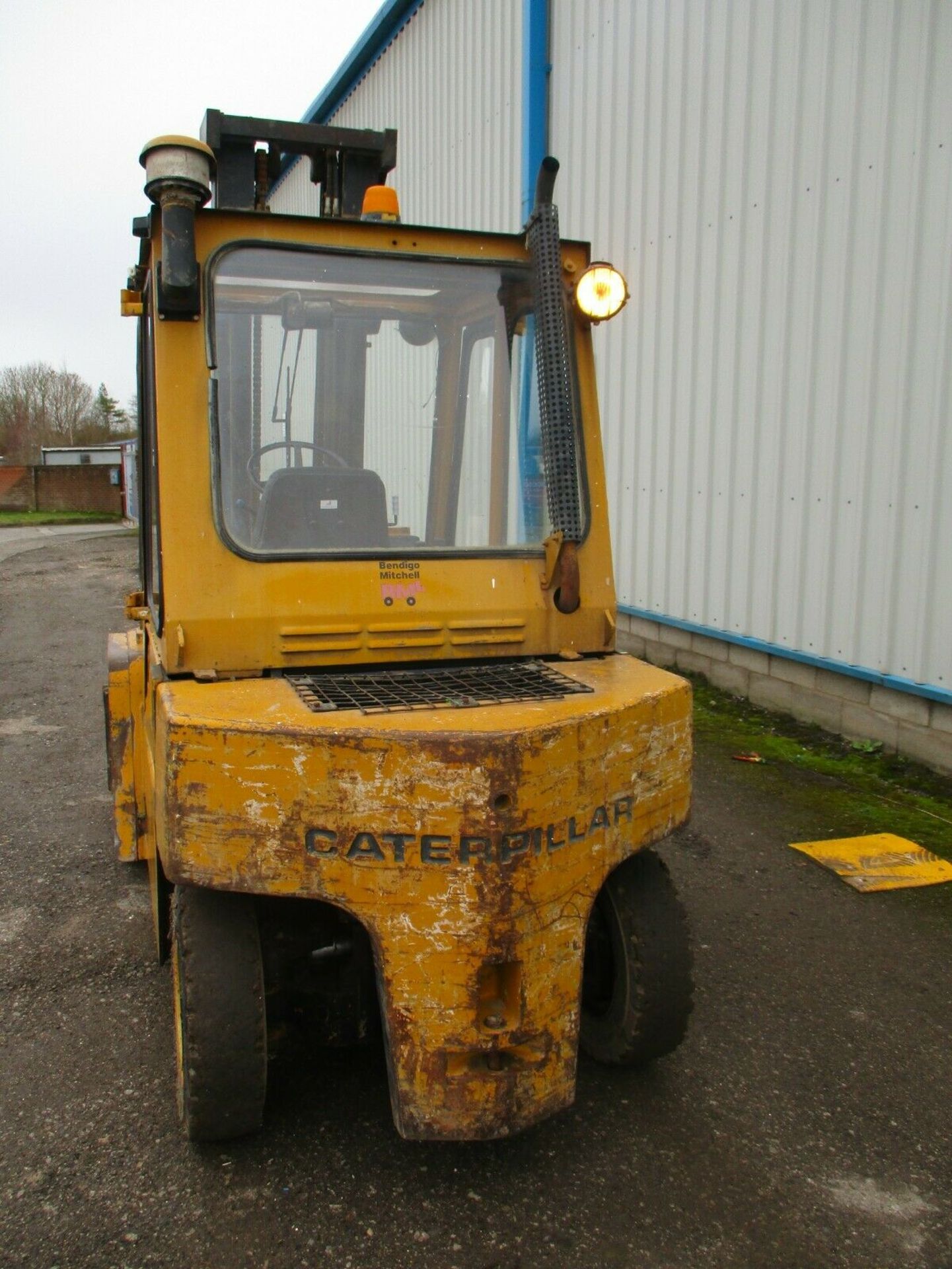 CAT V80 E fork lift diesel 3.6 ton Perkins 4 engin - Image 5 of 12