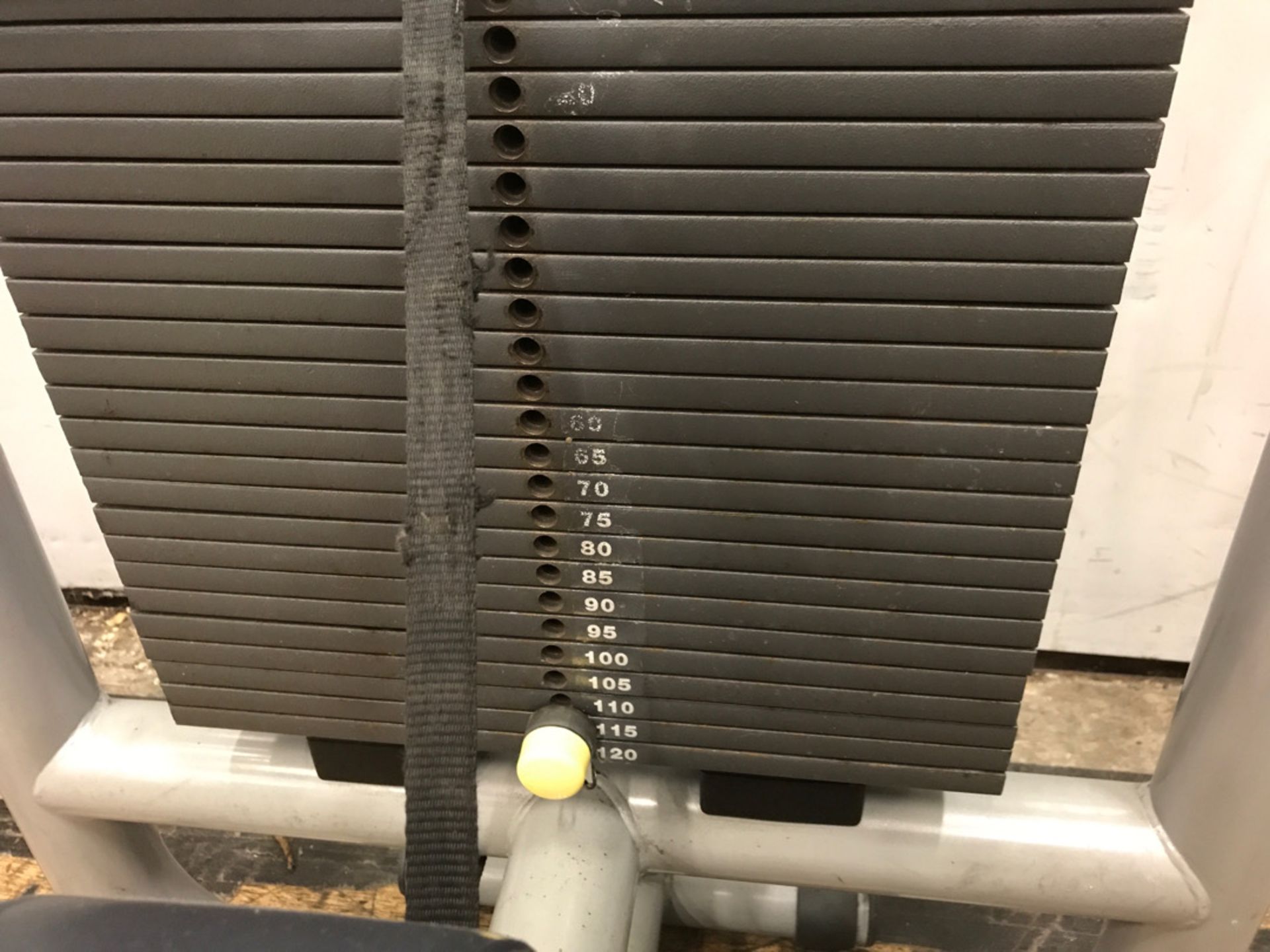 Technogym lat pull down machine - Image 4 of 4