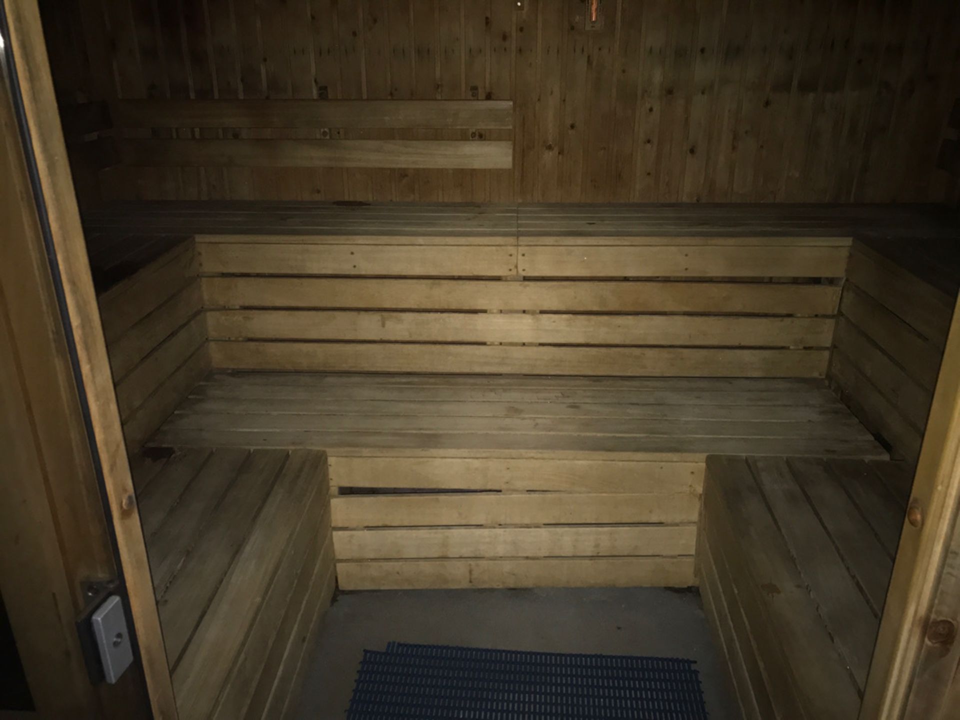 10 Person LED sauna - Image 5 of 5