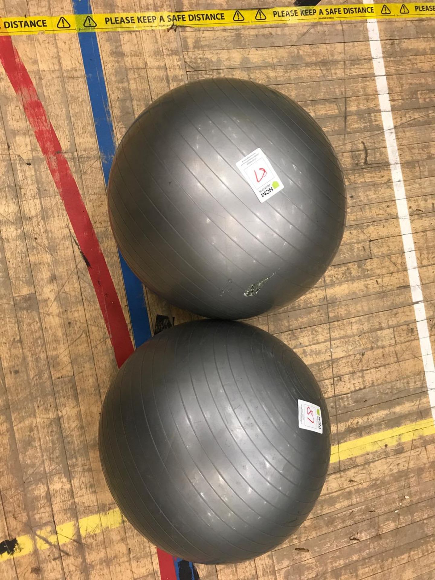 Gym balls x 2 - Image 2 of 2