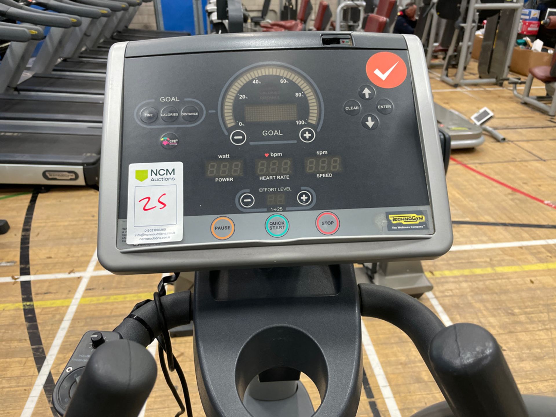 Technogym Synchro 500iP Eliptical Cross Trainer - Image 2 of 5