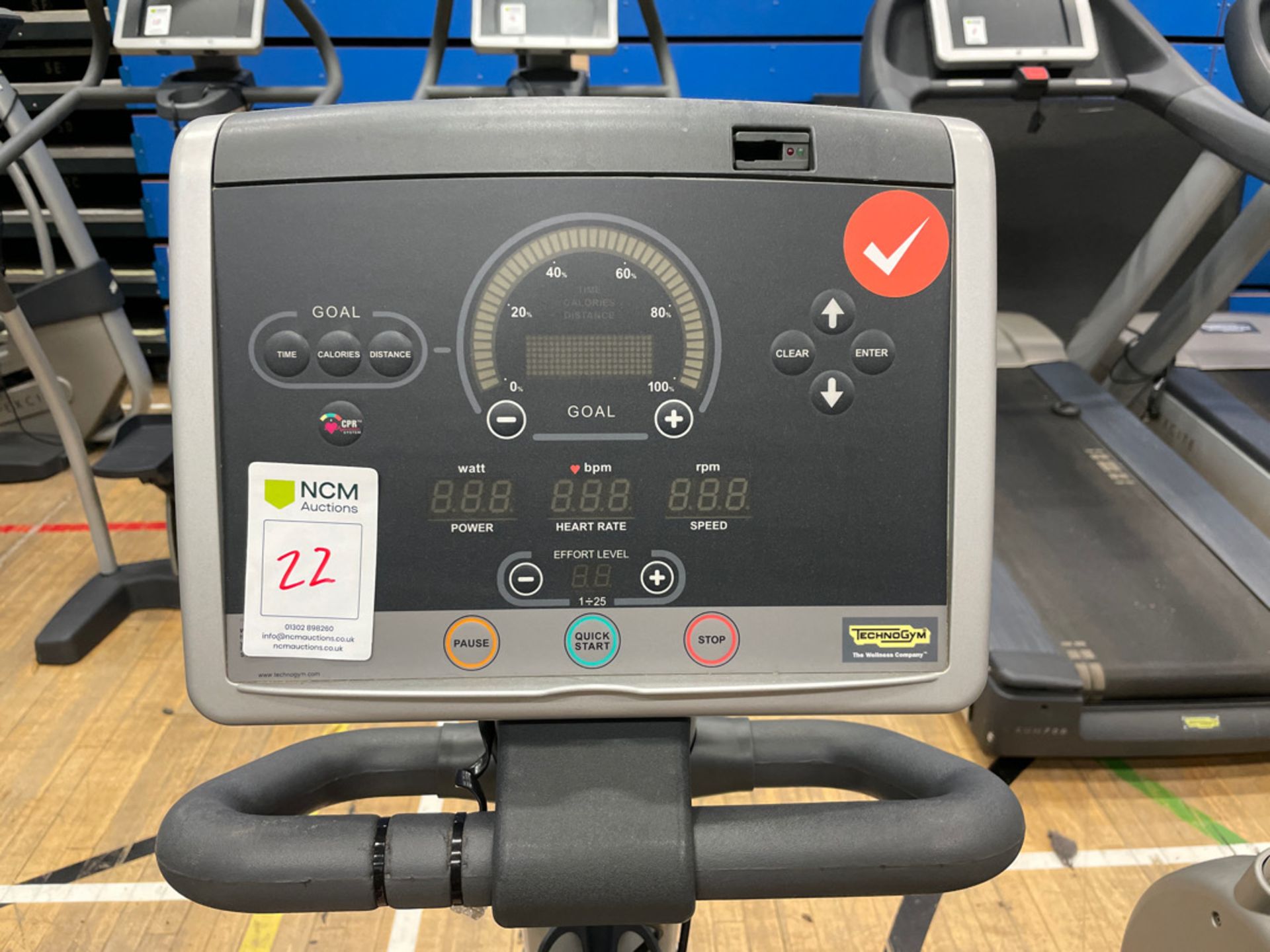 Technogym 500i recline exercise bike - Image 3 of 6