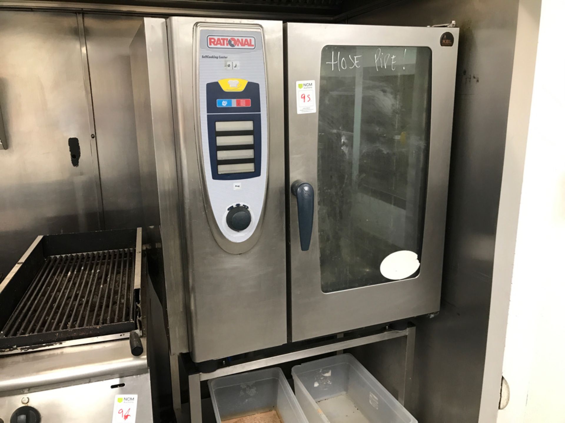 Rational oven with stand