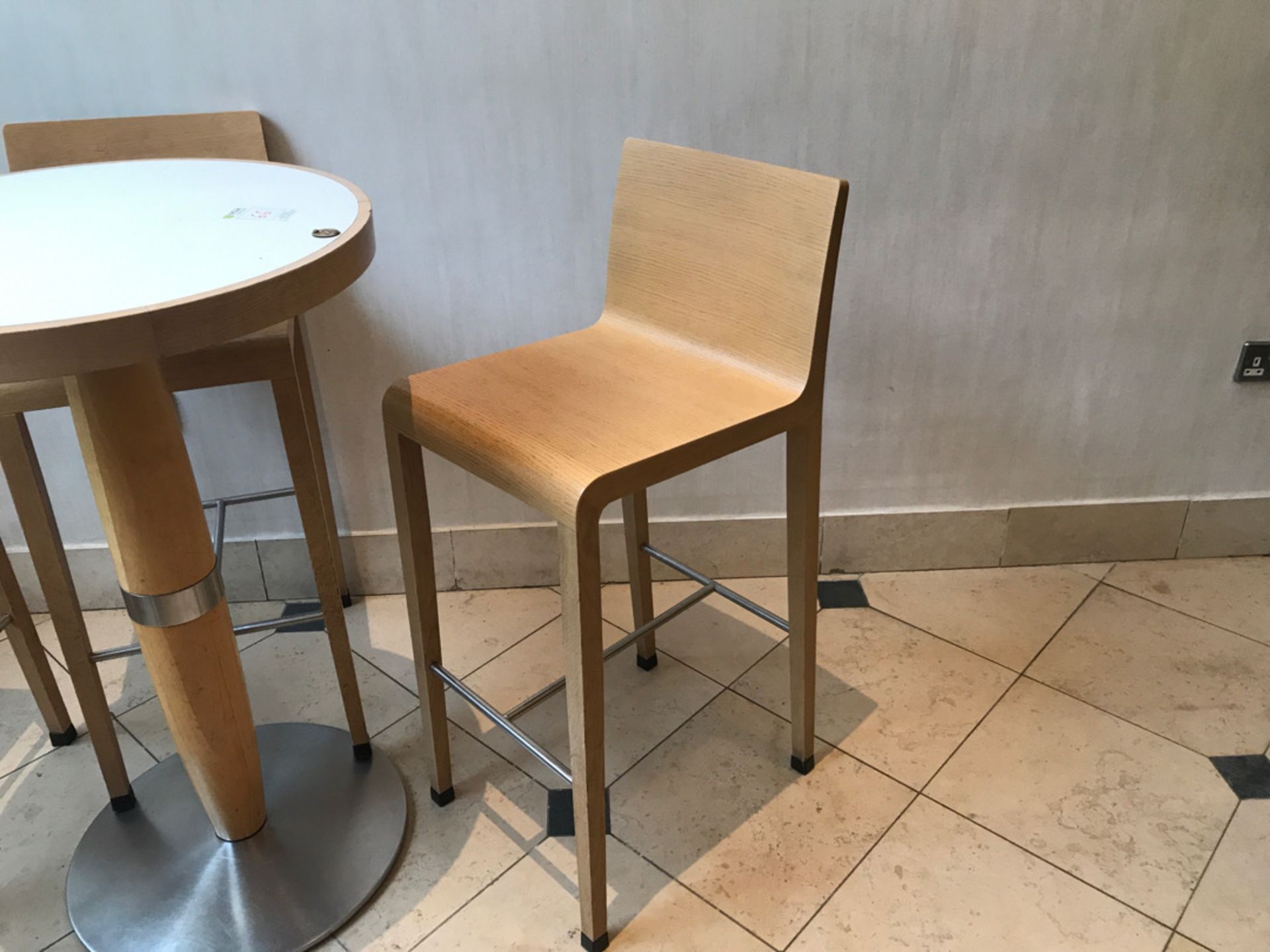 Tall pedestal table with three stool chairs - Image 3 of 3