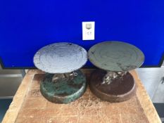 Cake stands