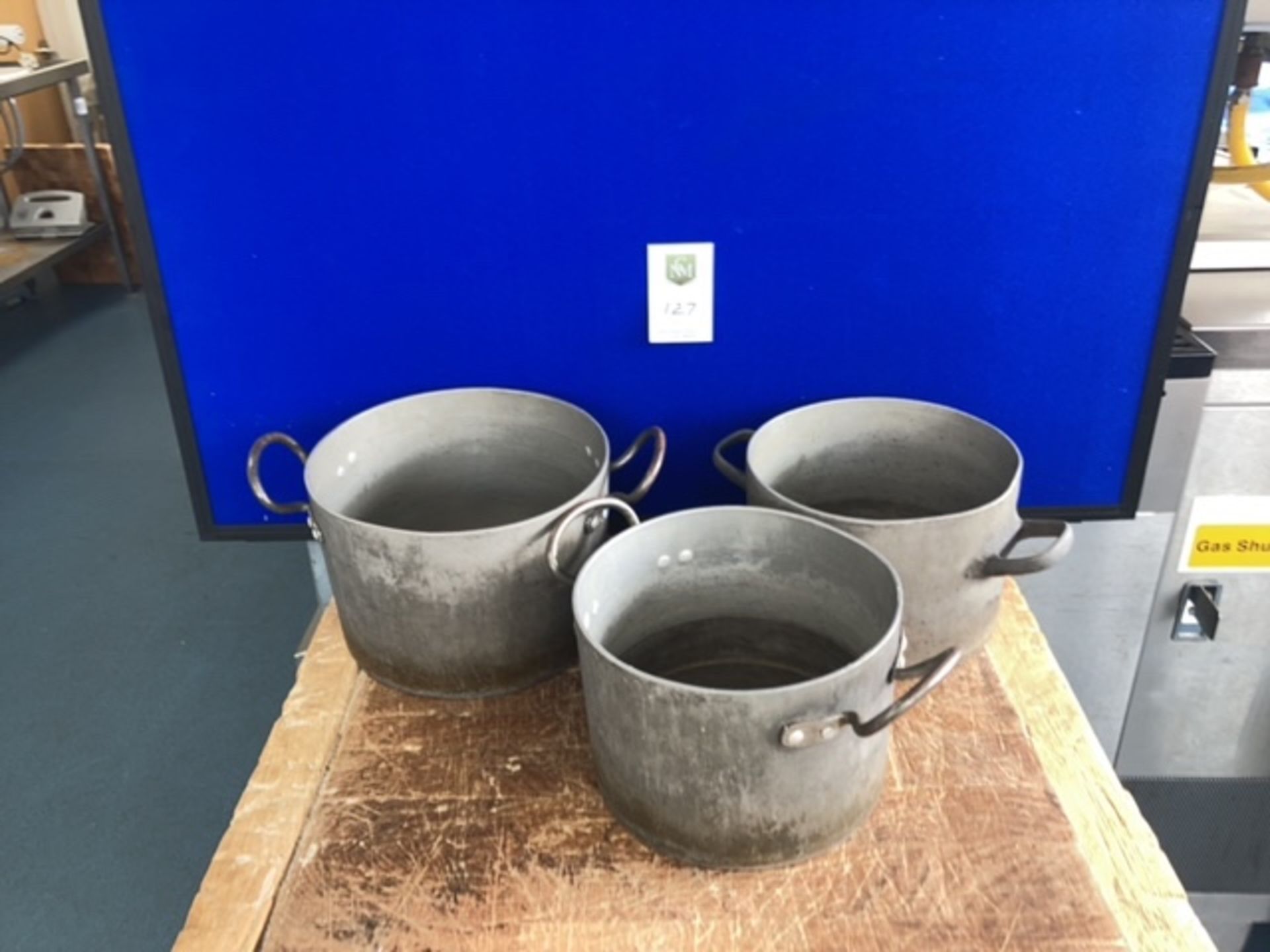 Cooking pots