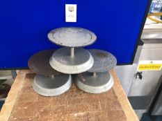 Cake stands