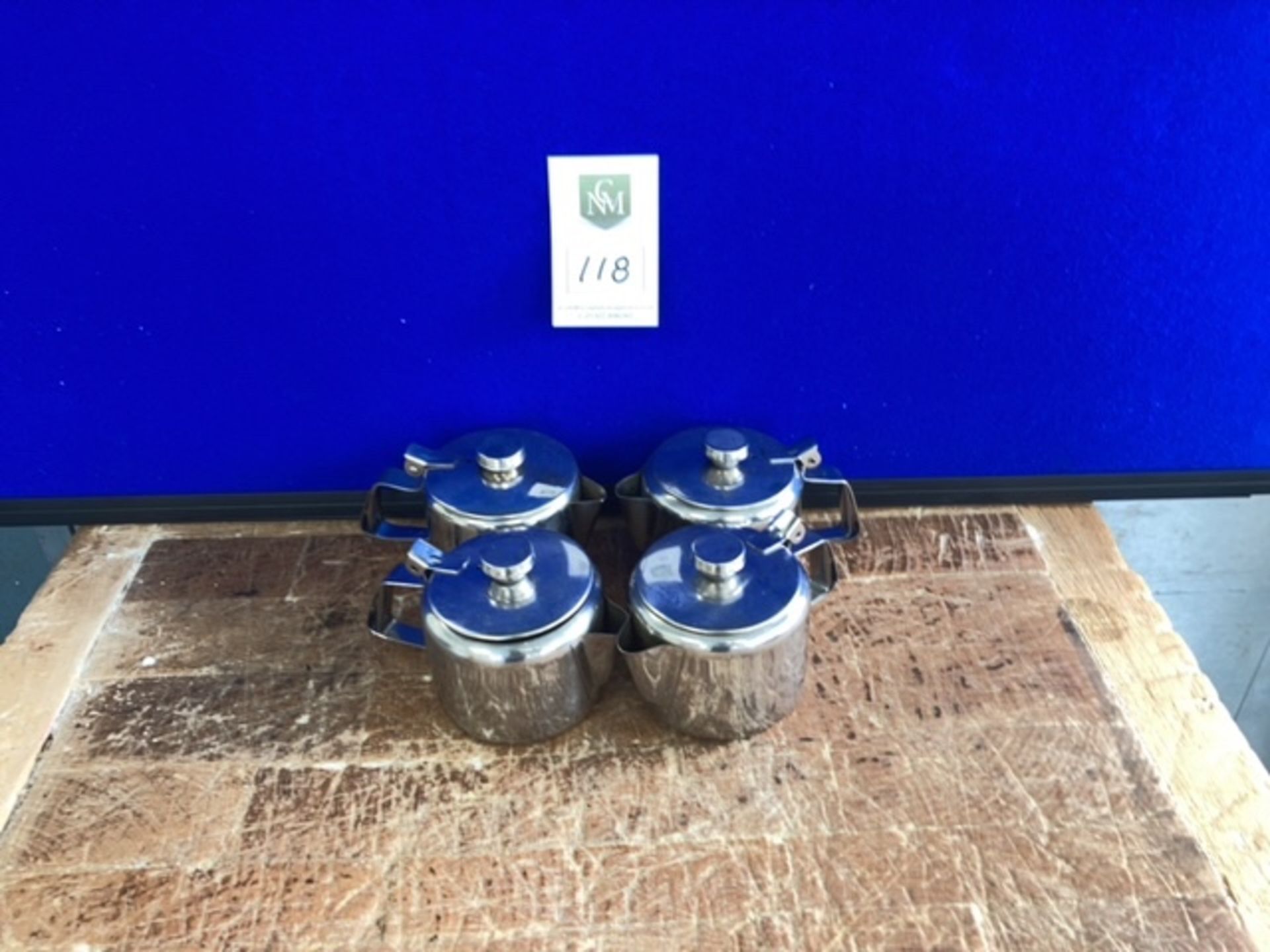 Set of tea pots